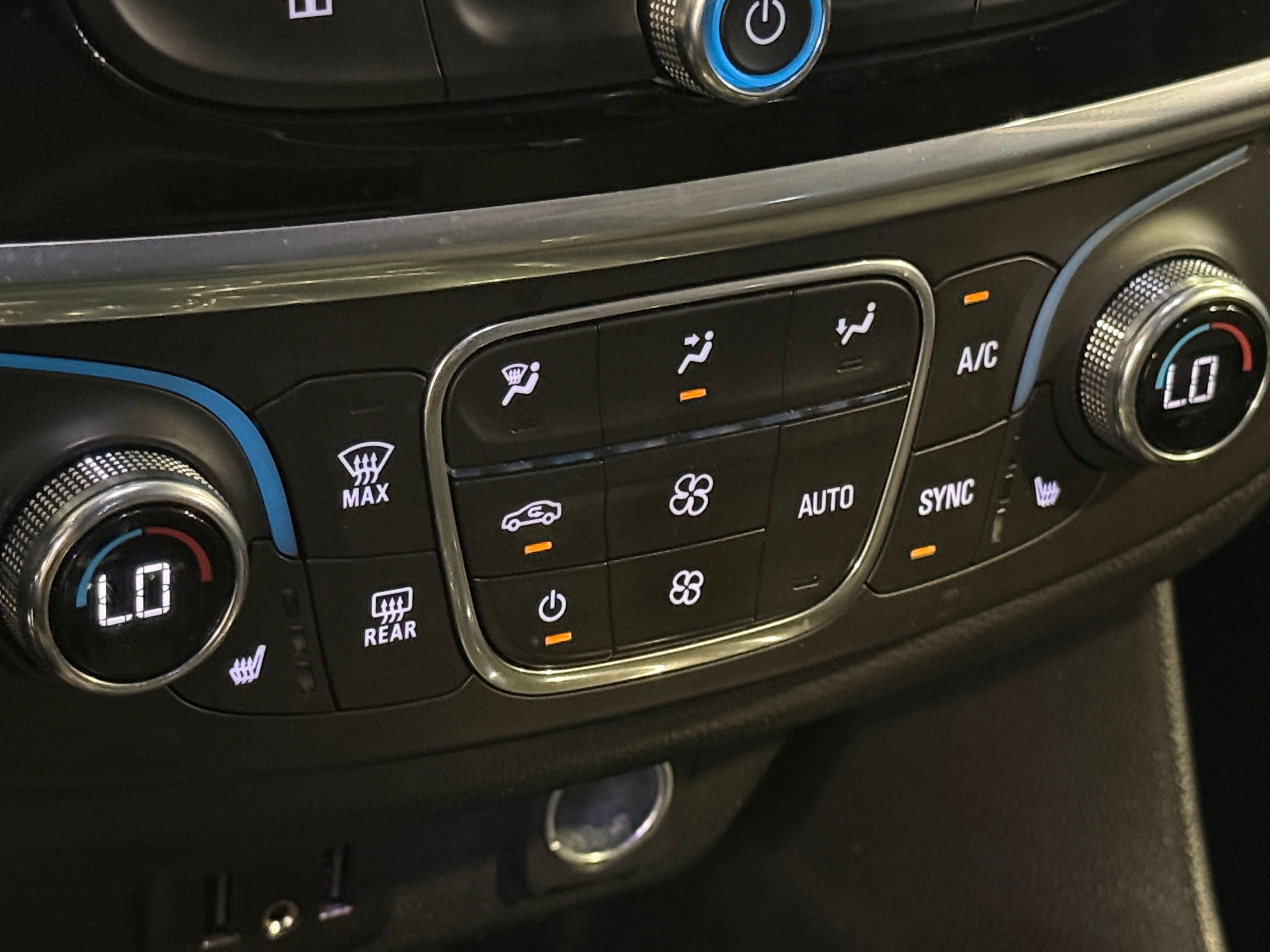 2020 Chevrolet Traverse 1LT - Photo 19