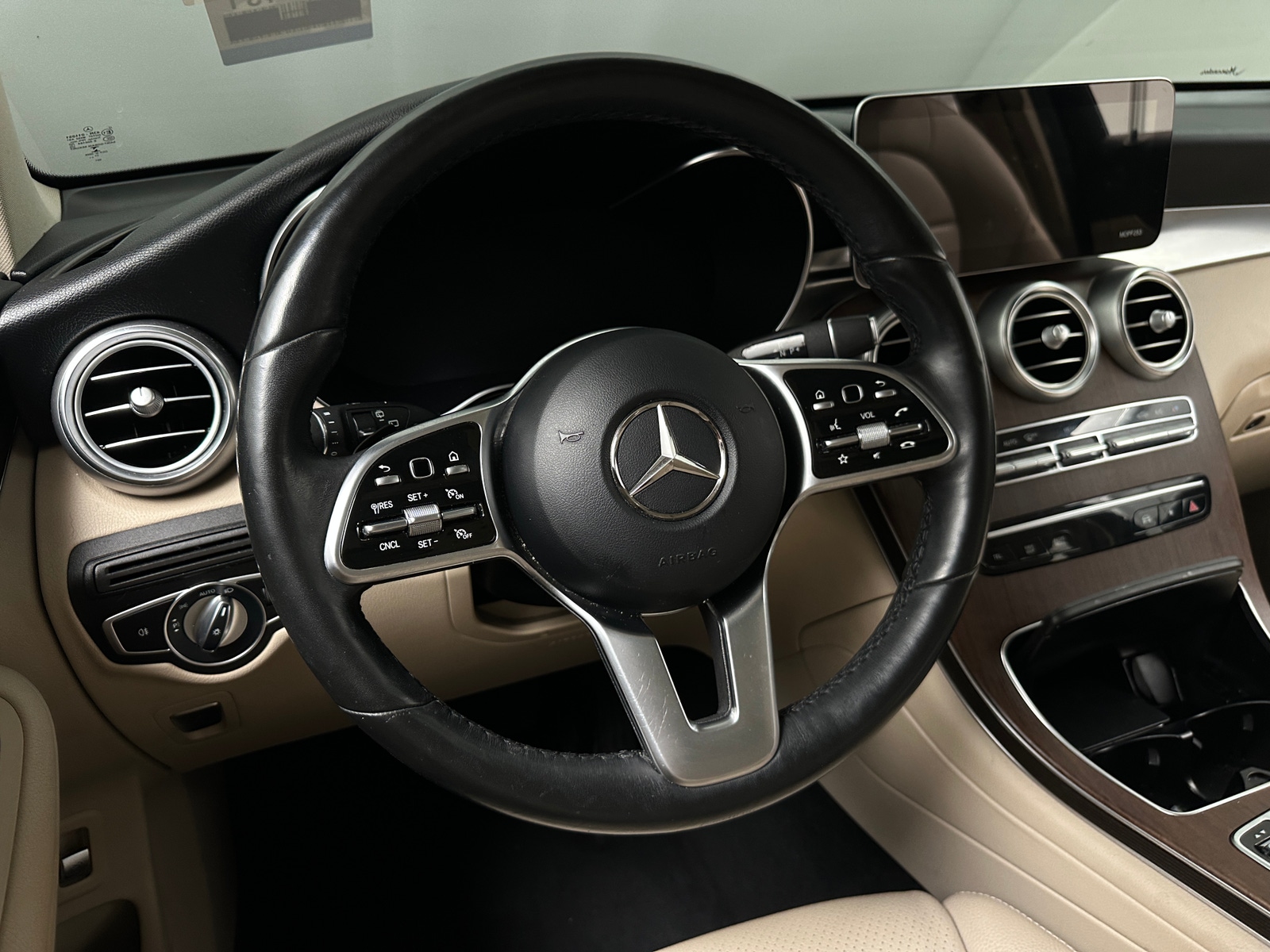 Thumbnail: 2022 Mercedes-Benz GLC - 4