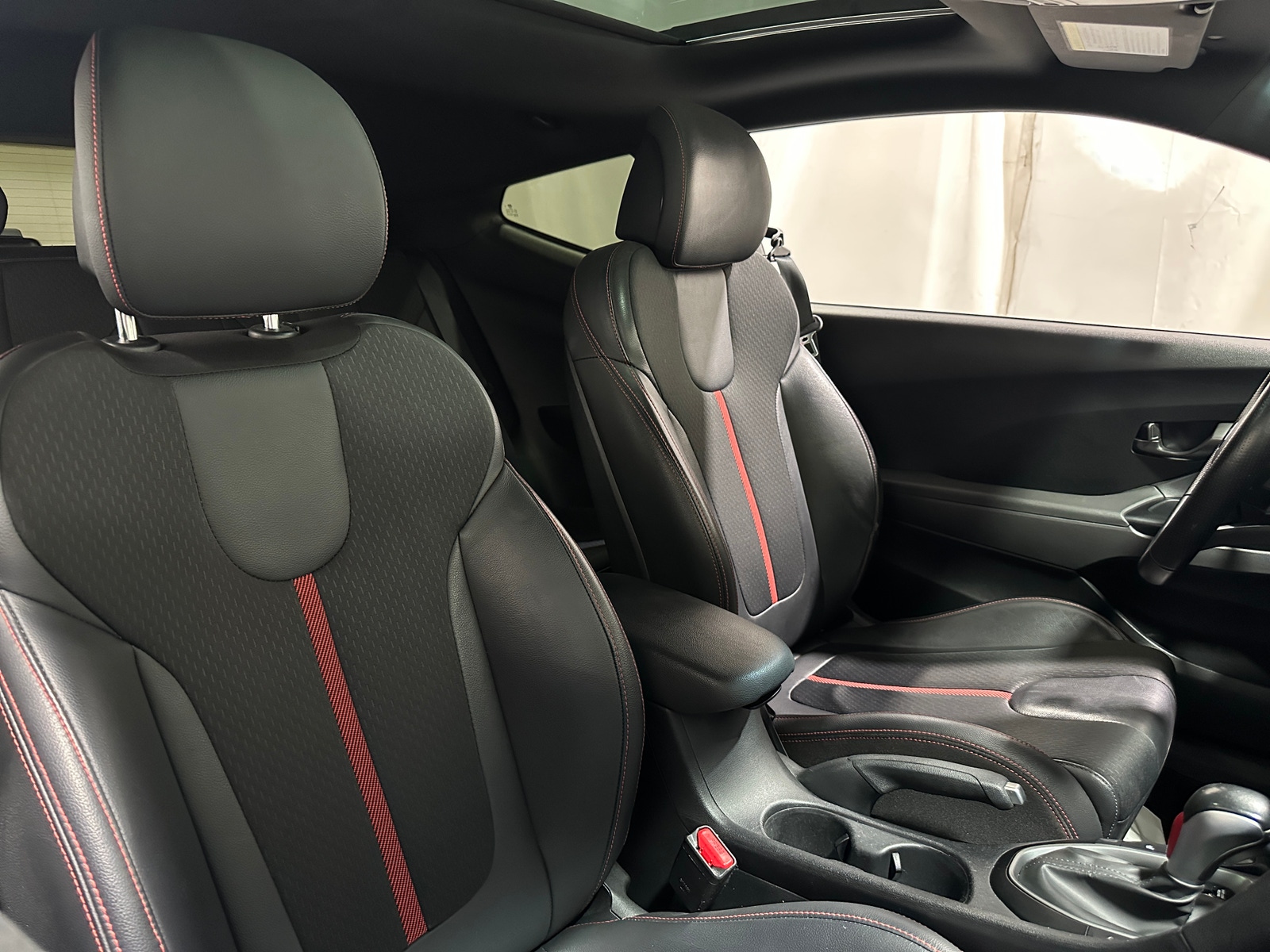 Thumbnail: 2020 Hyundai Veloster - 2