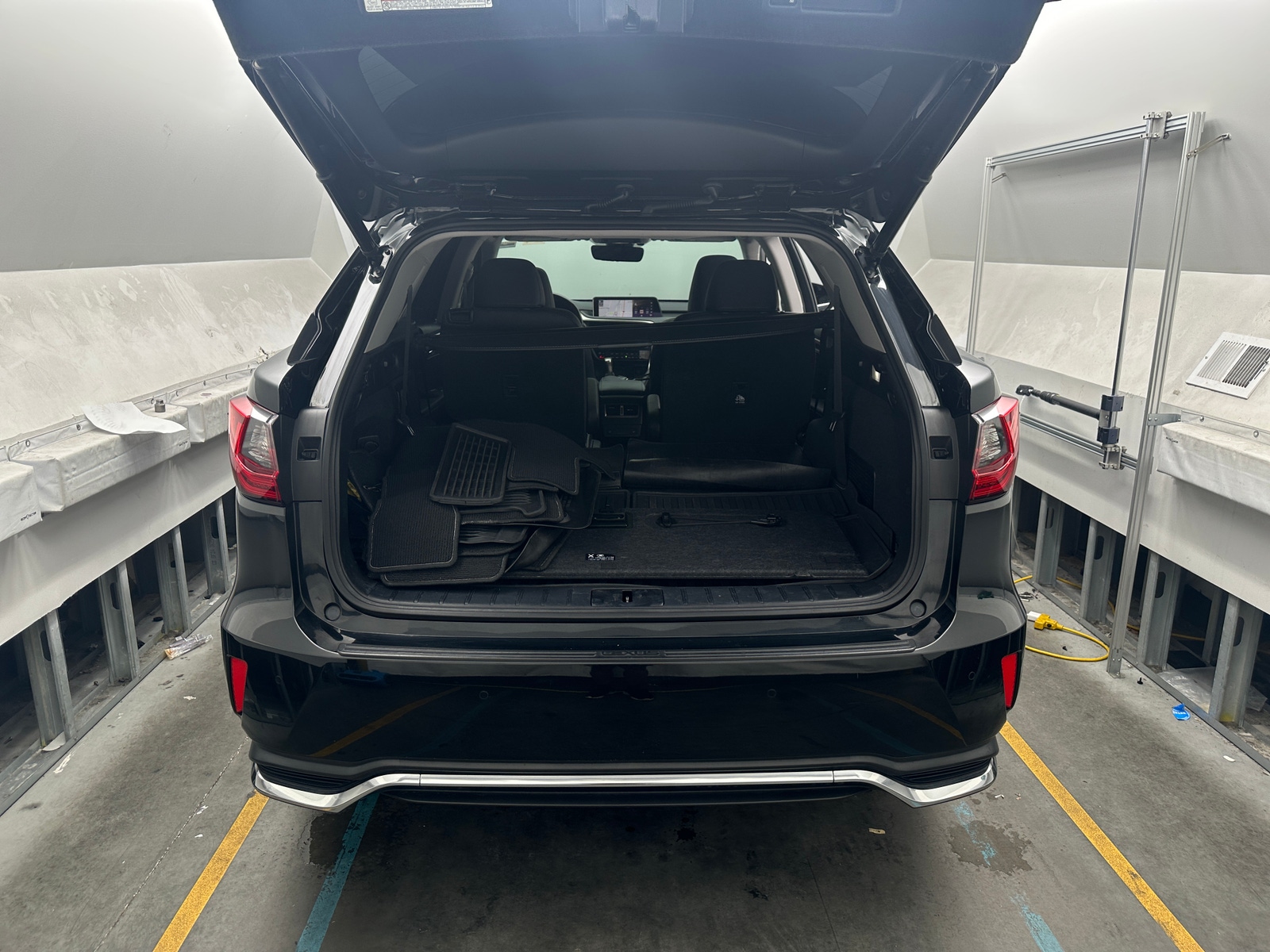 Thumbnail: 2019 Lexus RX - 6