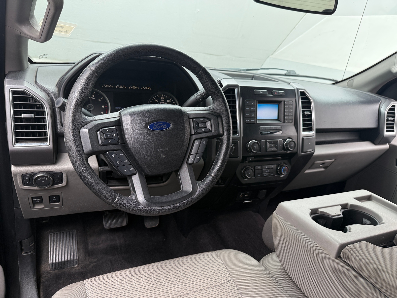 Thumbnail: 2015 Ford Econoline - 3