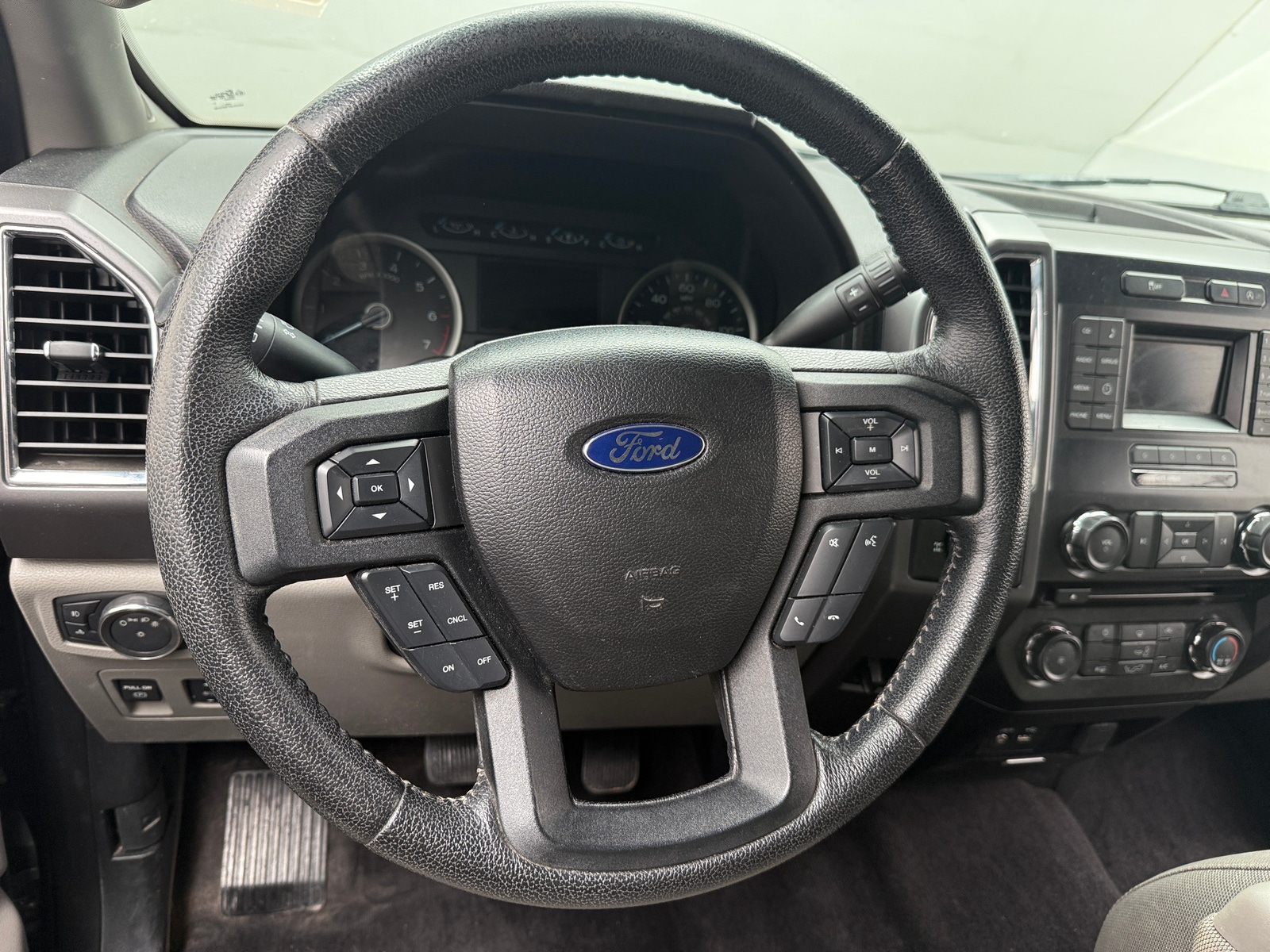 Thumbnail: 2015 Ford Econoline - 5