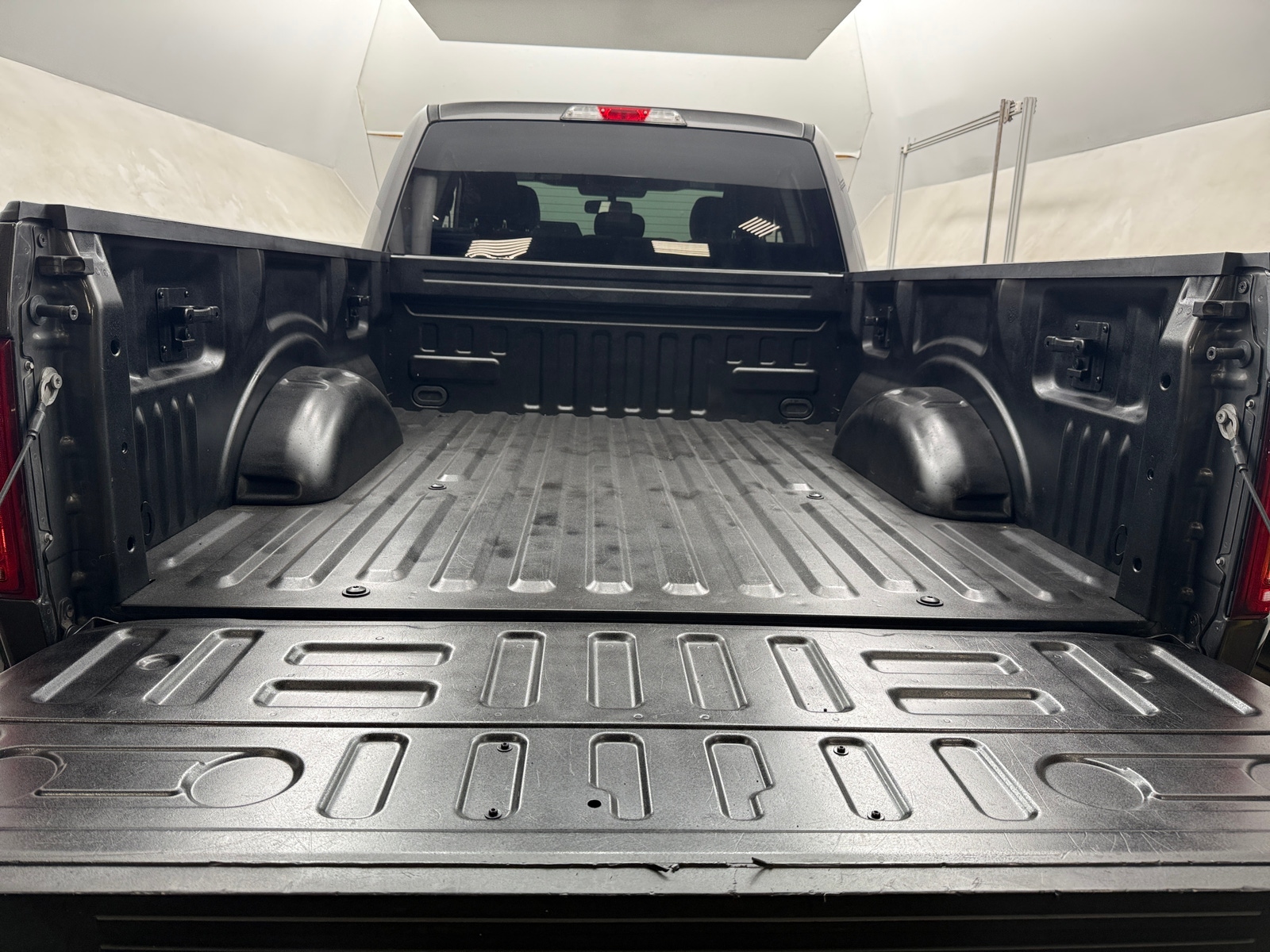 Thumbnail: 2015 Ford Econoline - 7