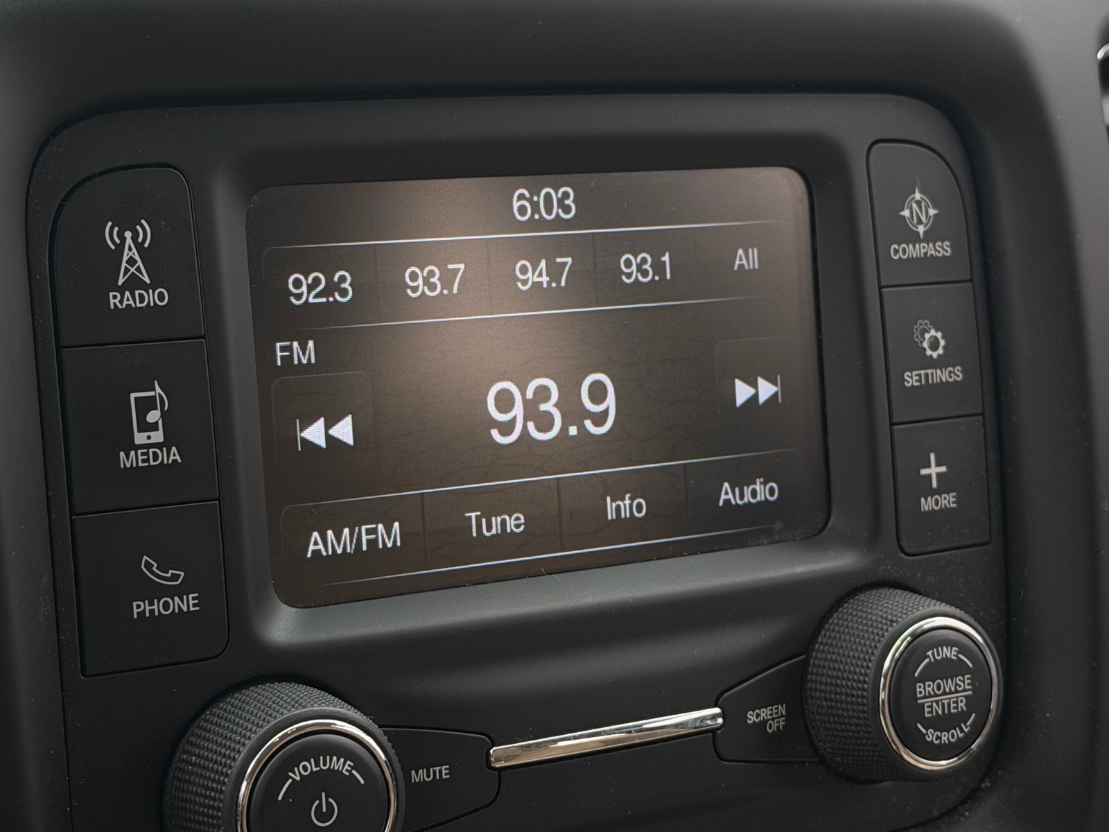 Thumbnail: 2018 Jeep Compass - 4