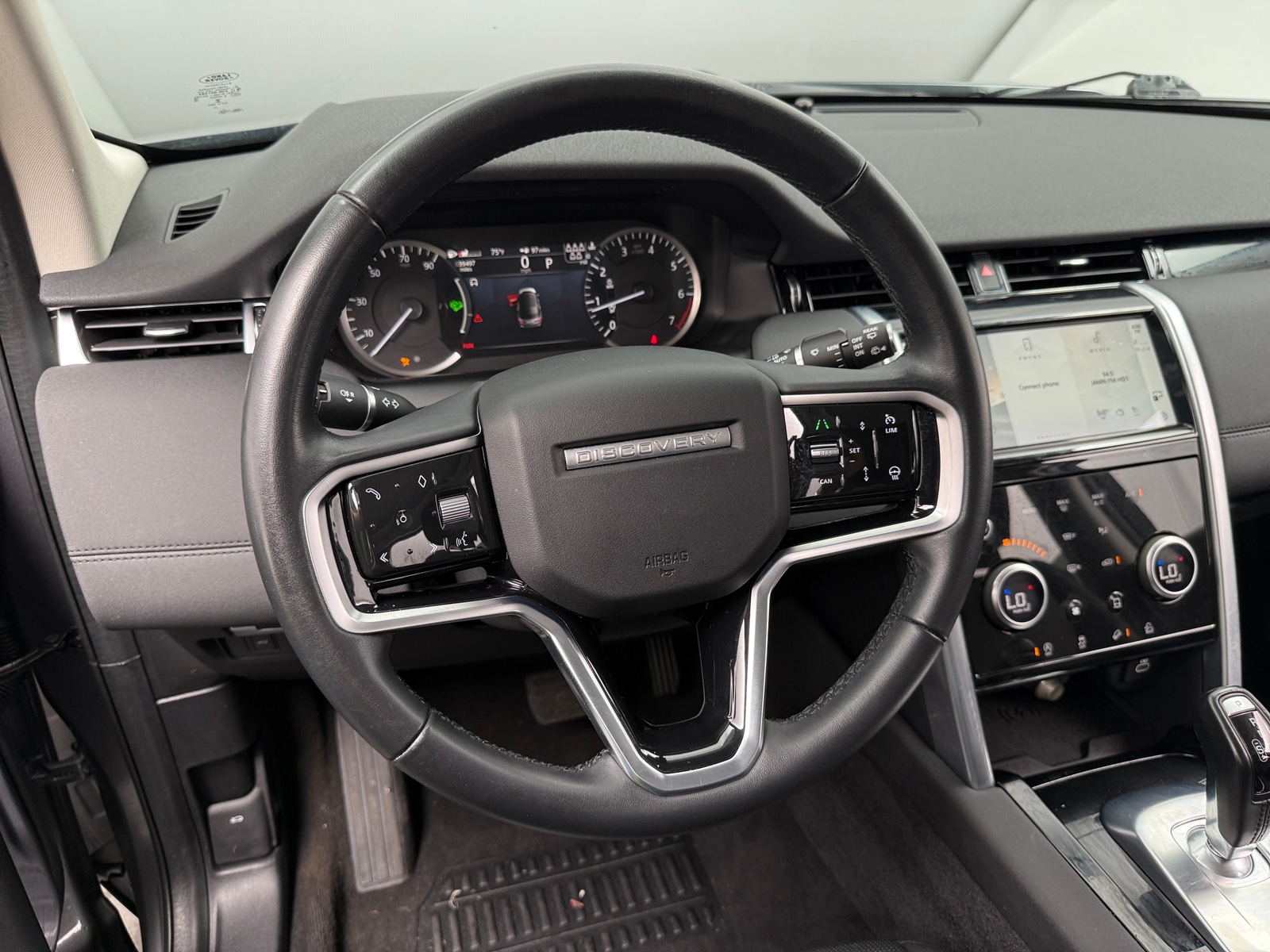 Thumbnail: 2023 Land Rover Discovery Sport - 4