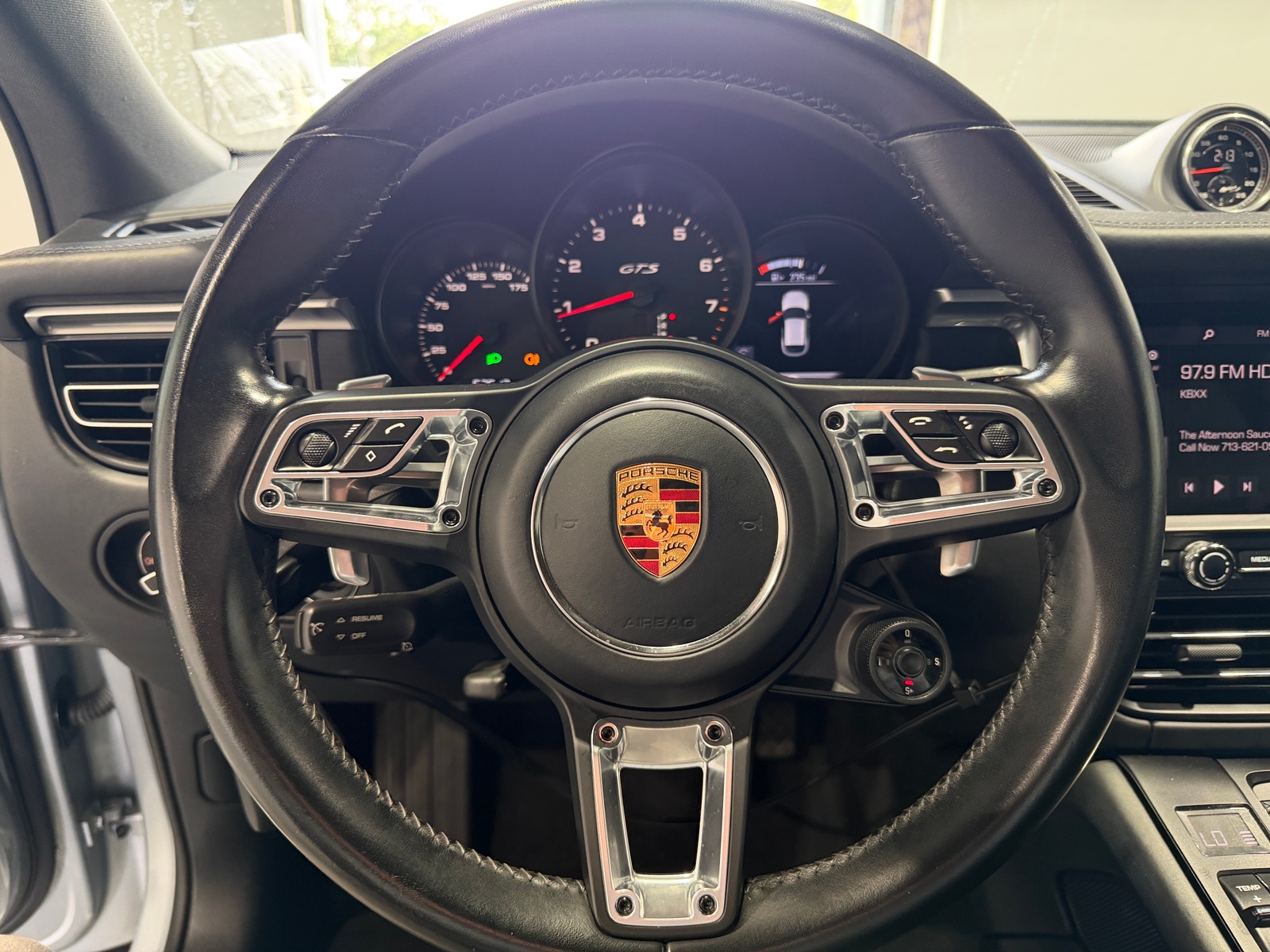 Thumbnail: 2021 Porsche Macan - 4