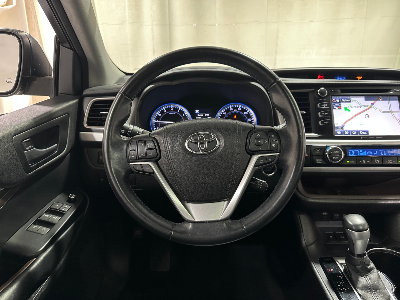 Thumbnail: 2017 Toyota Highlander - 4