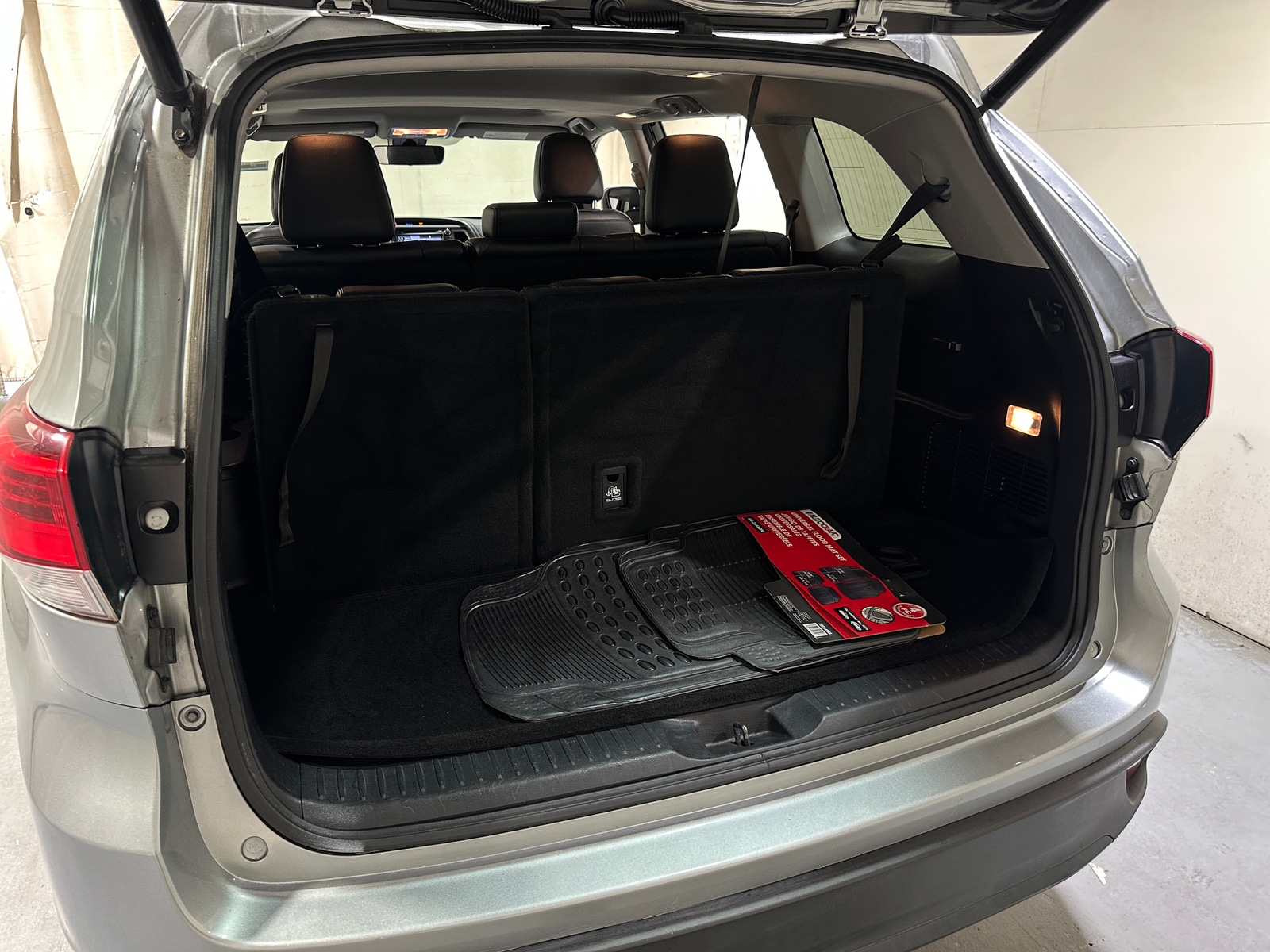 Thumbnail: 2017 Toyota Highlander - 6