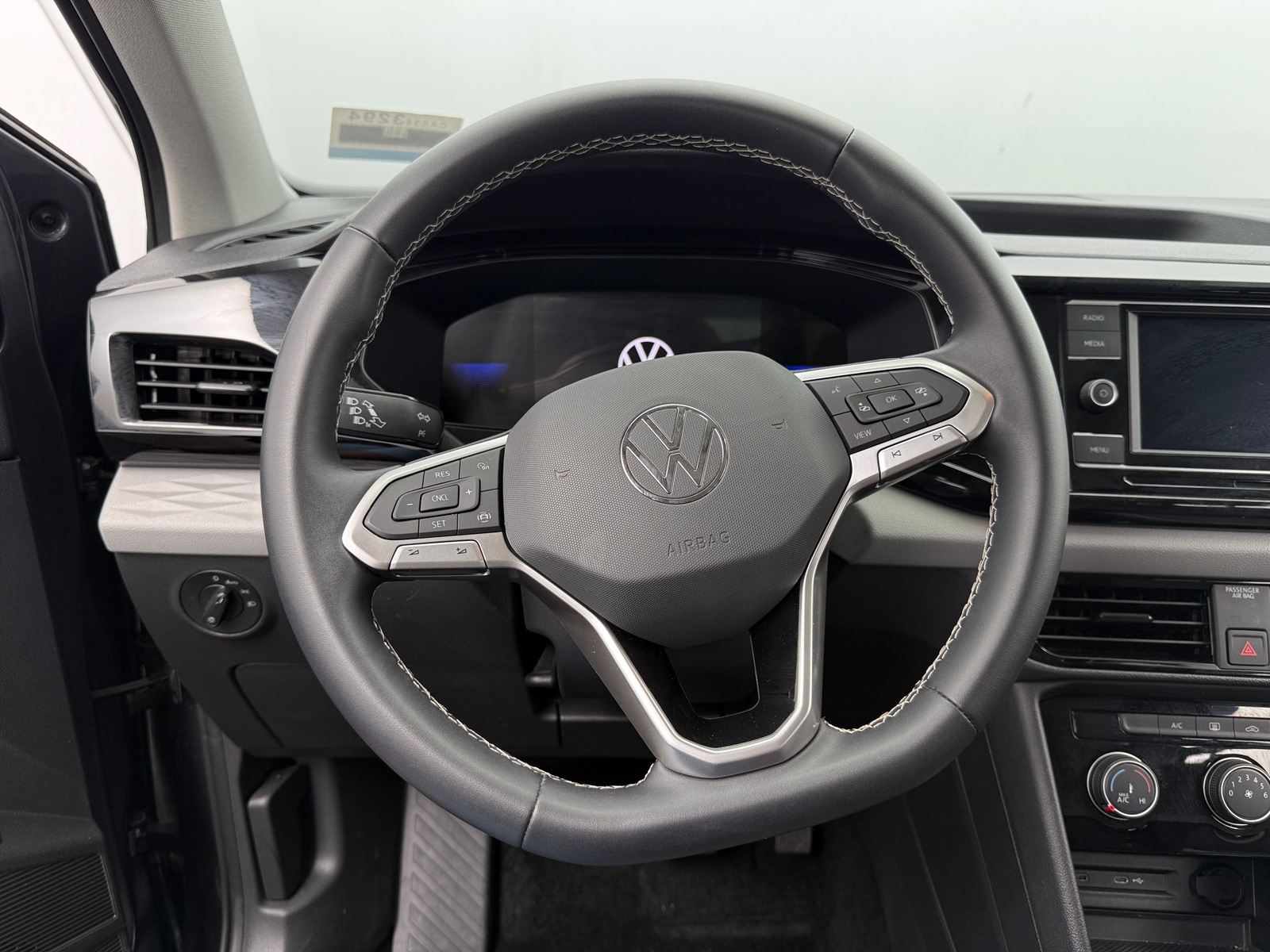 Thumbnail: 2023 Volkswagen Taos - 5
