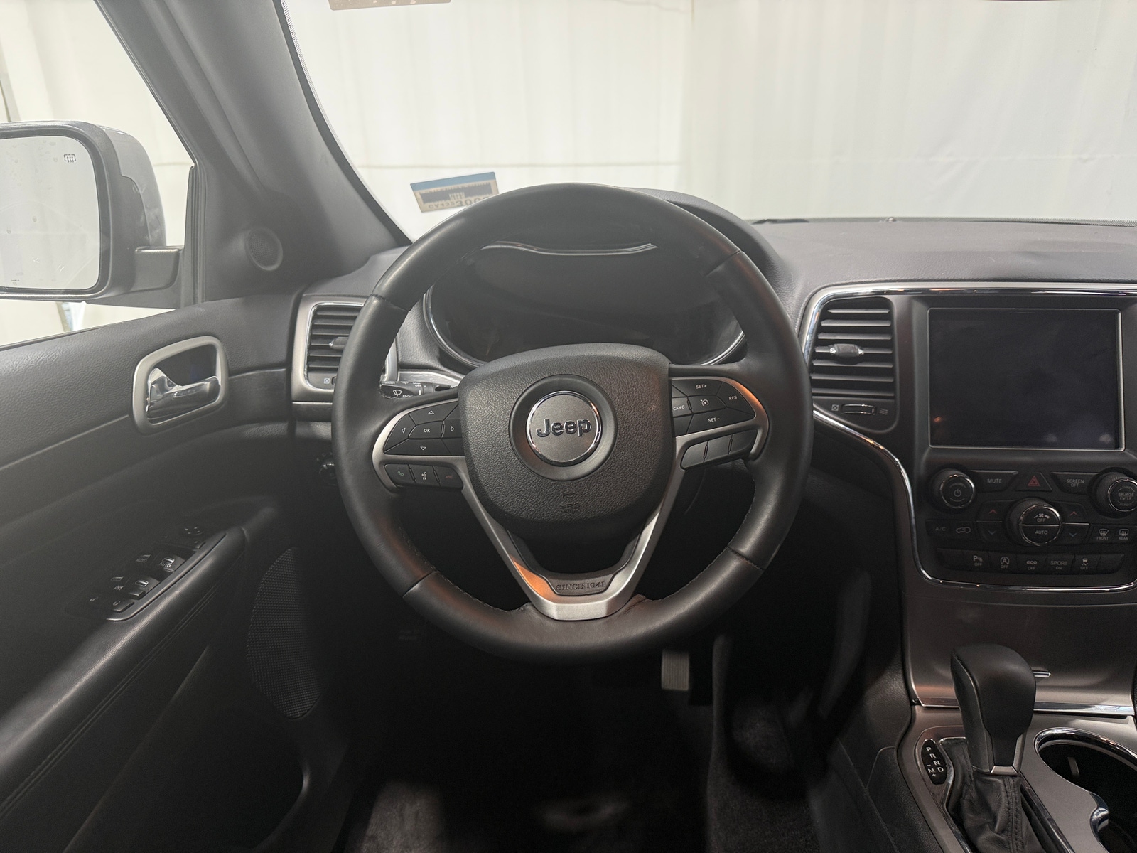 Thumbnail: 2018 Jeep Grand Cherokee - 4
