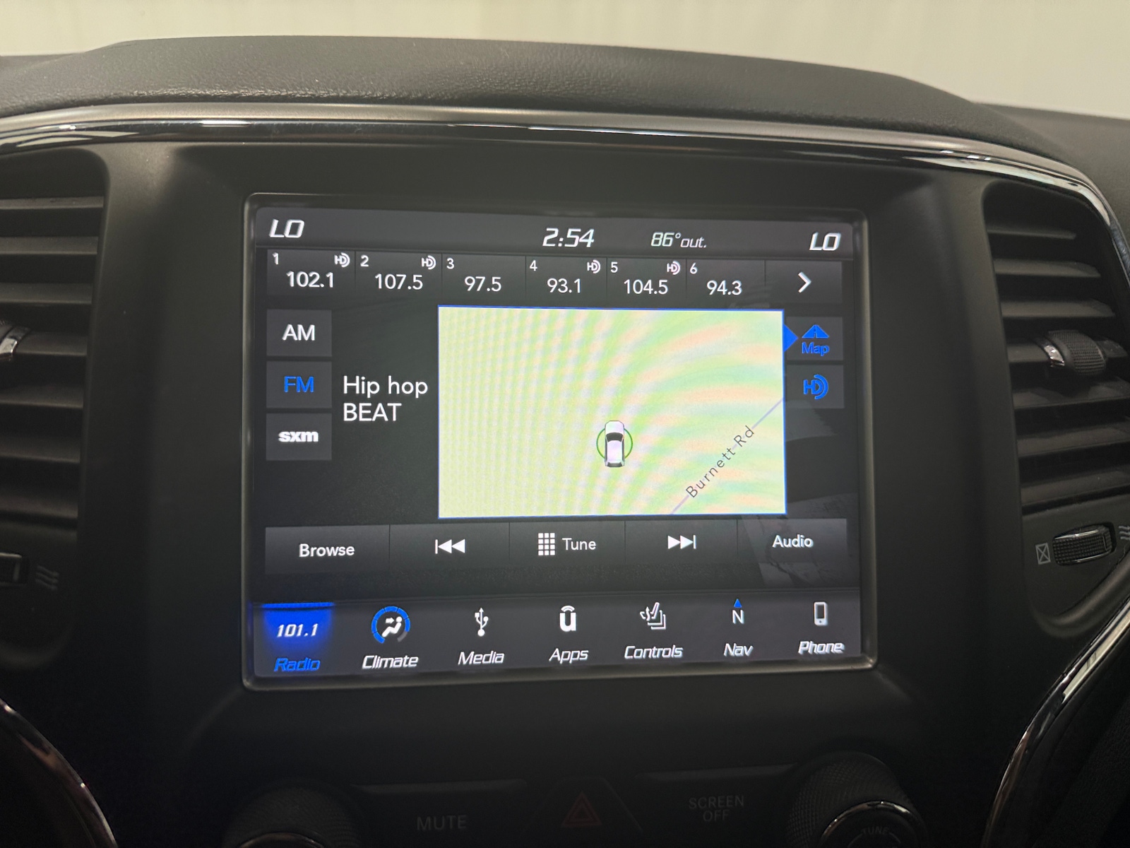 Thumbnail: 2018 Jeep Grand Cherokee - 3
