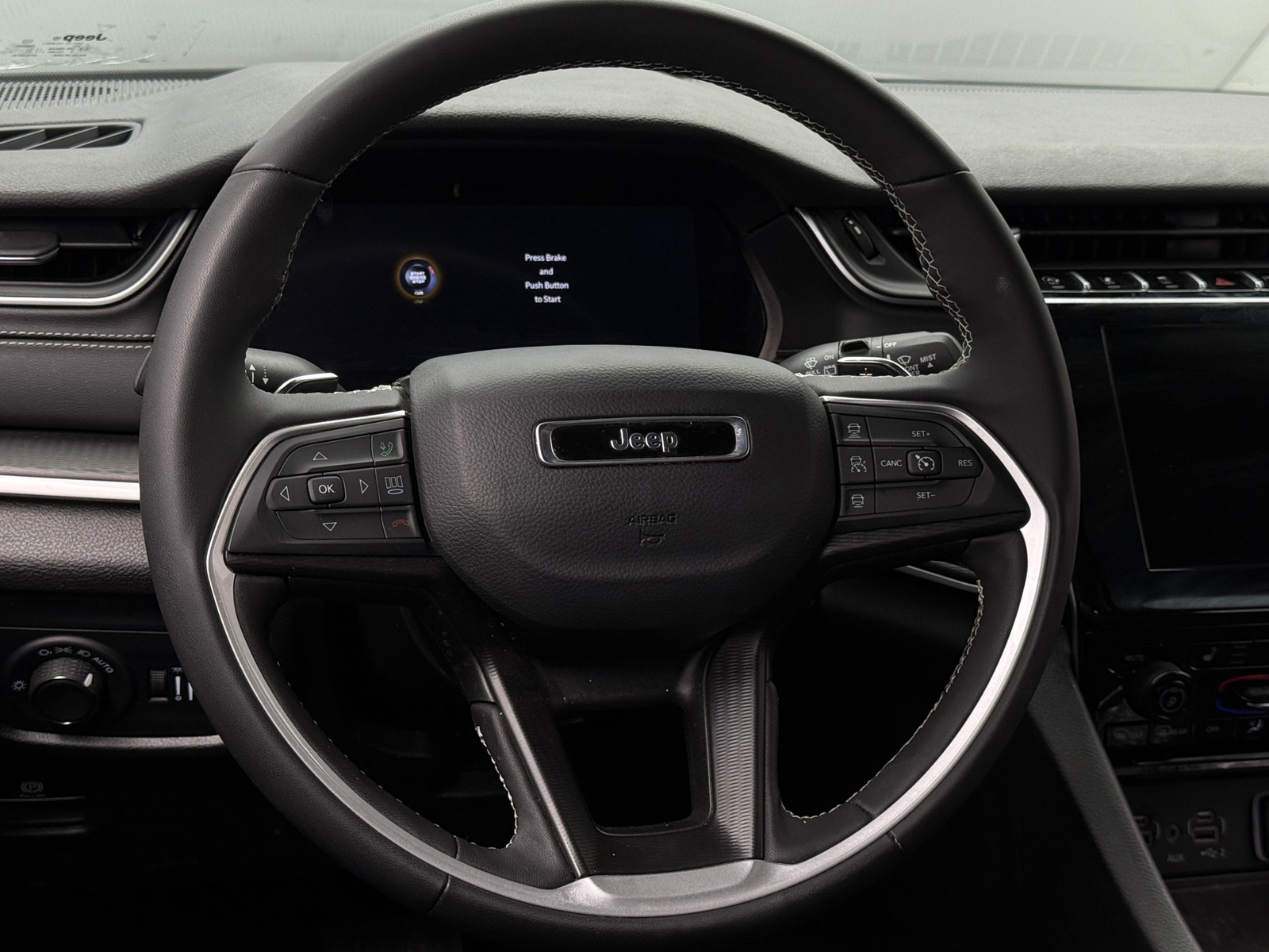 Thumbnail: 2024 Jeep Grand Cherokee L - 4