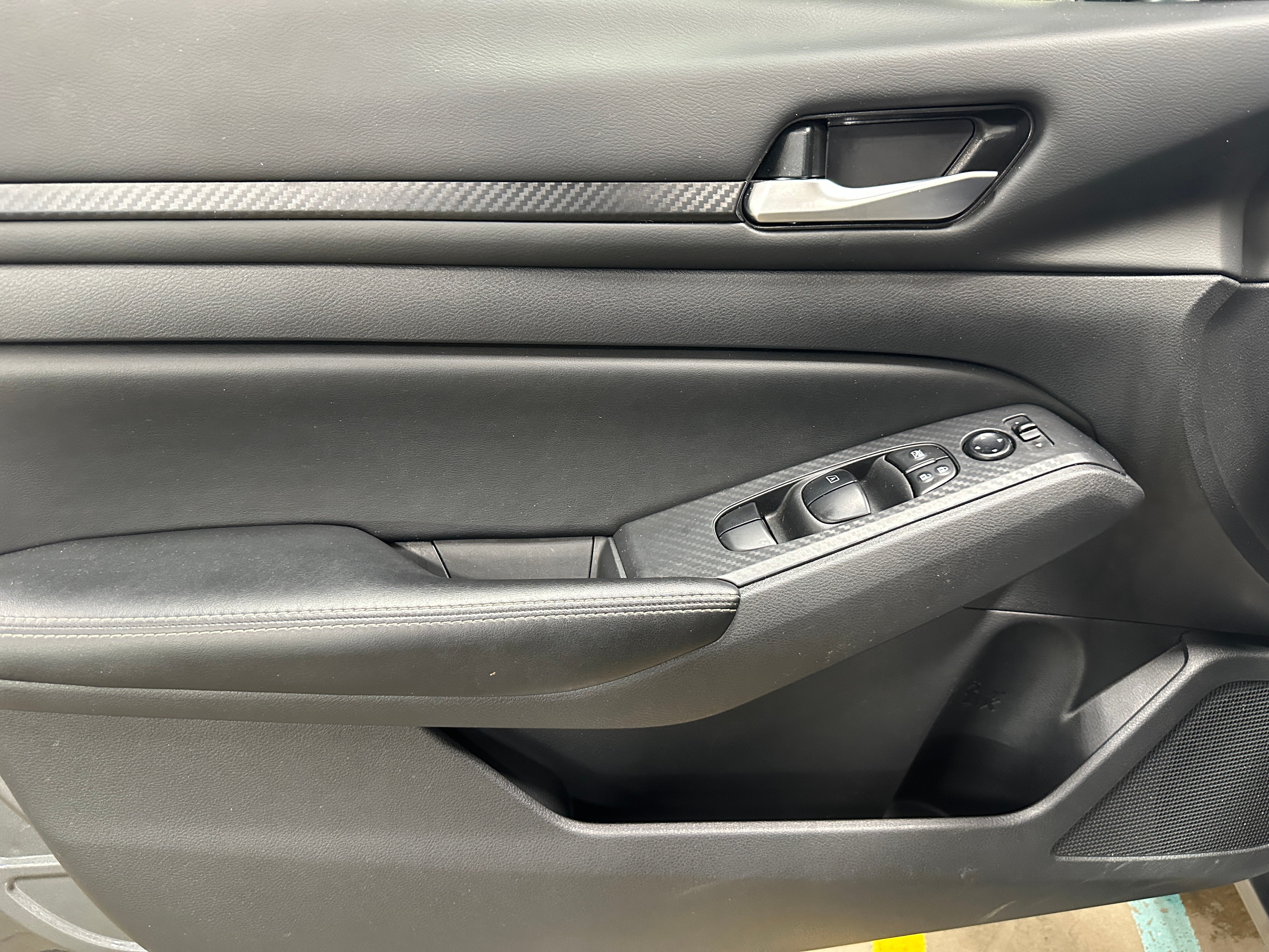2025 Nissan Altima SV - Photo 8