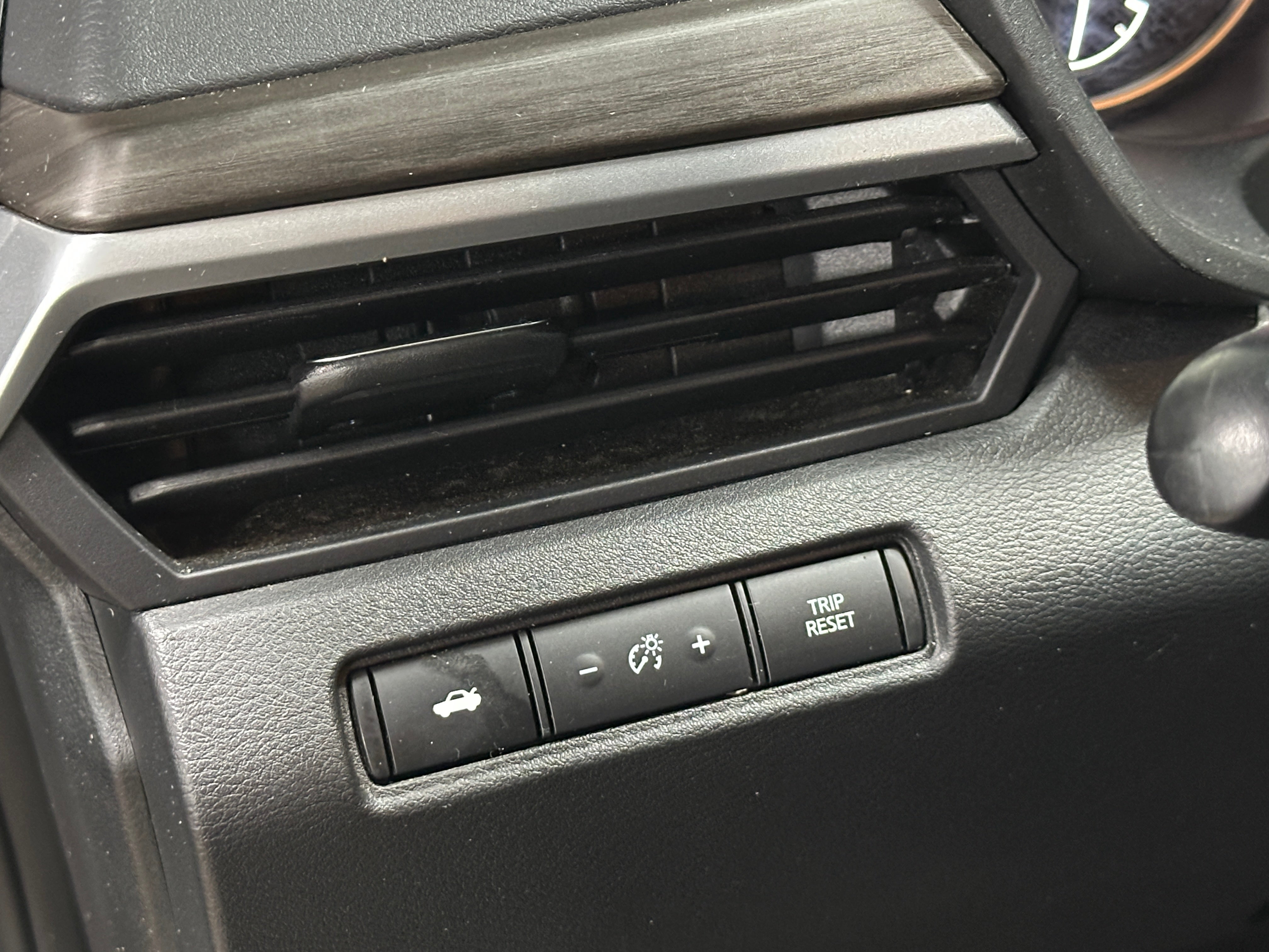 2025 Nissan Altima SV - Photo 2