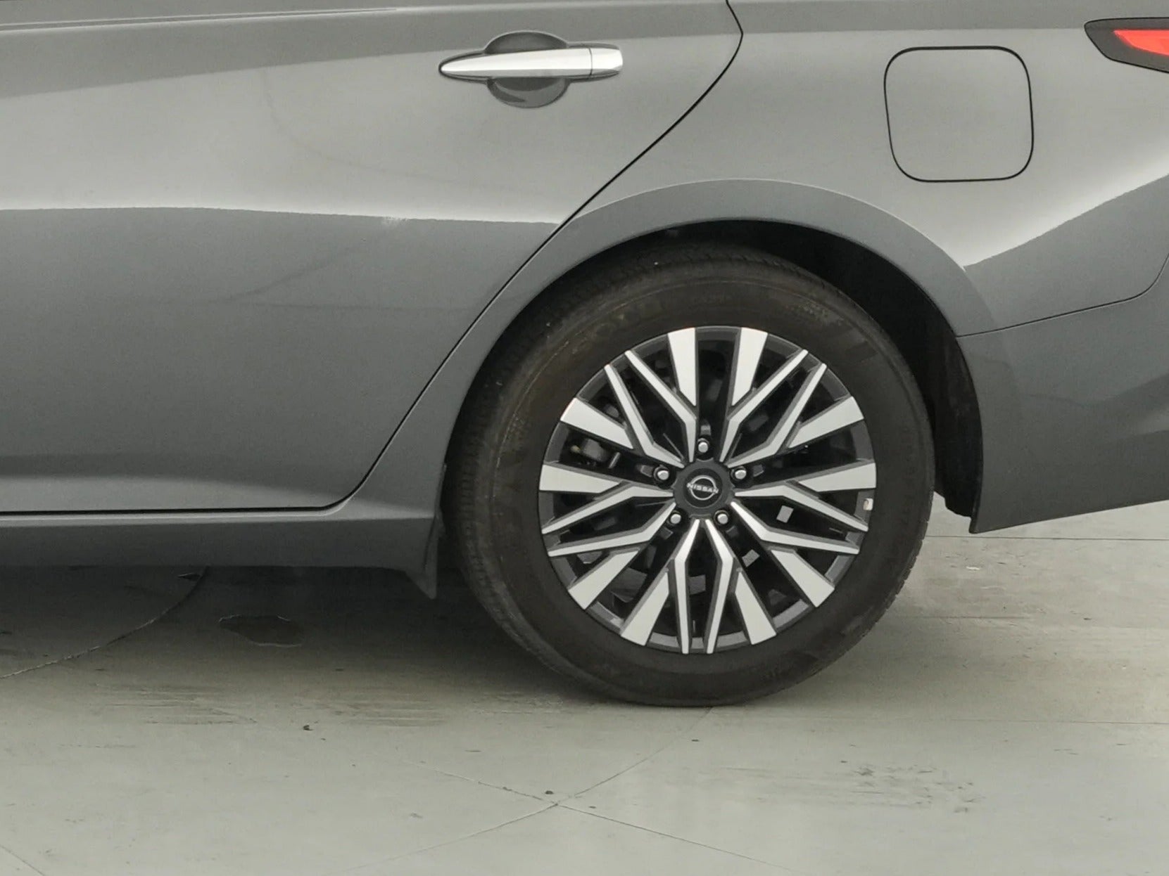 2025 Nissan Altima SV - Photo 16