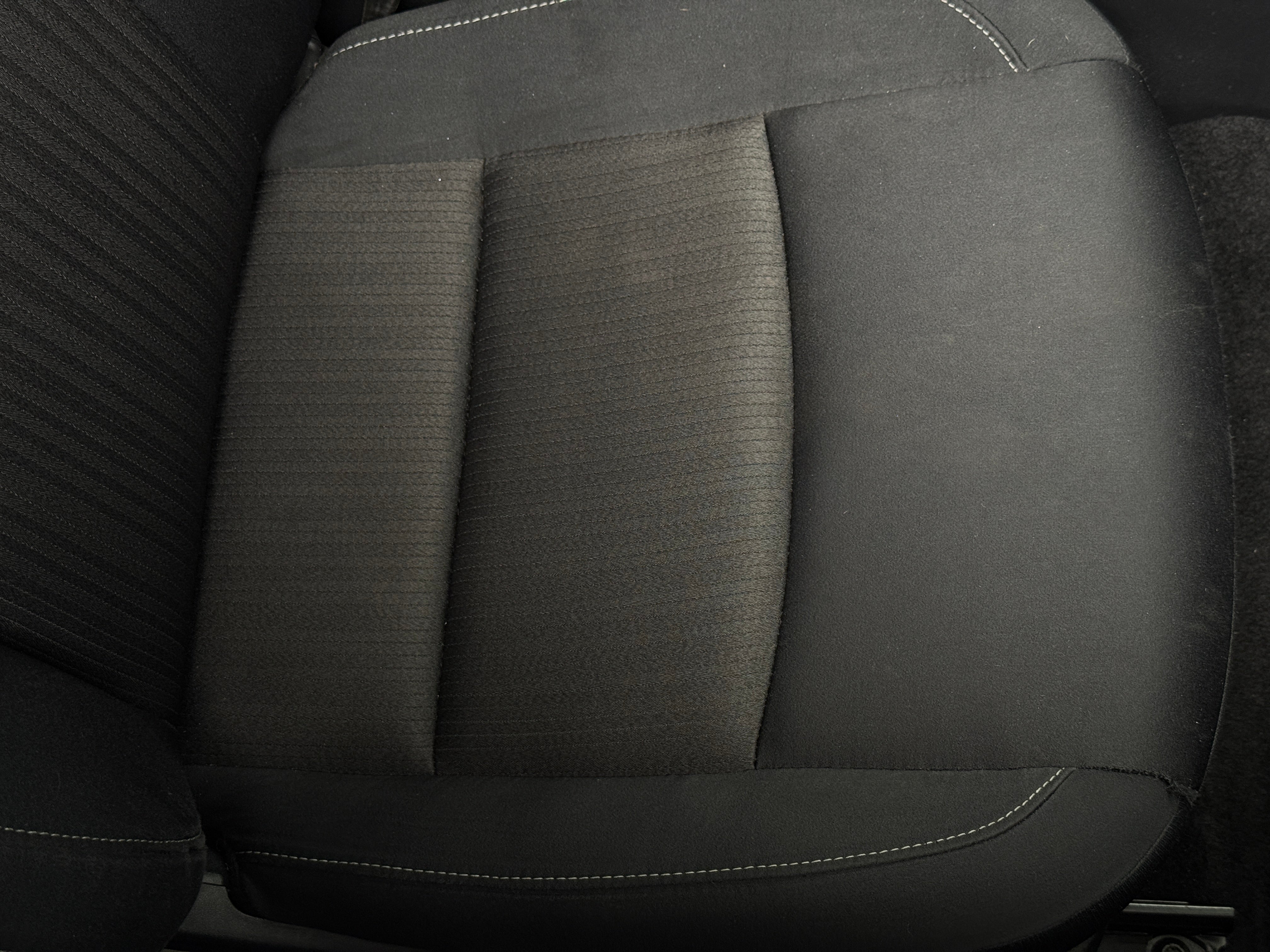 2025 Nissan Altima SV - Photo 17