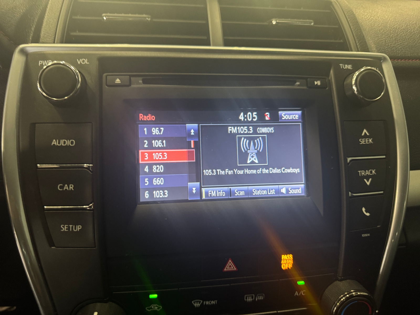 Thumbnail: 2017 Toyota Camry - 4