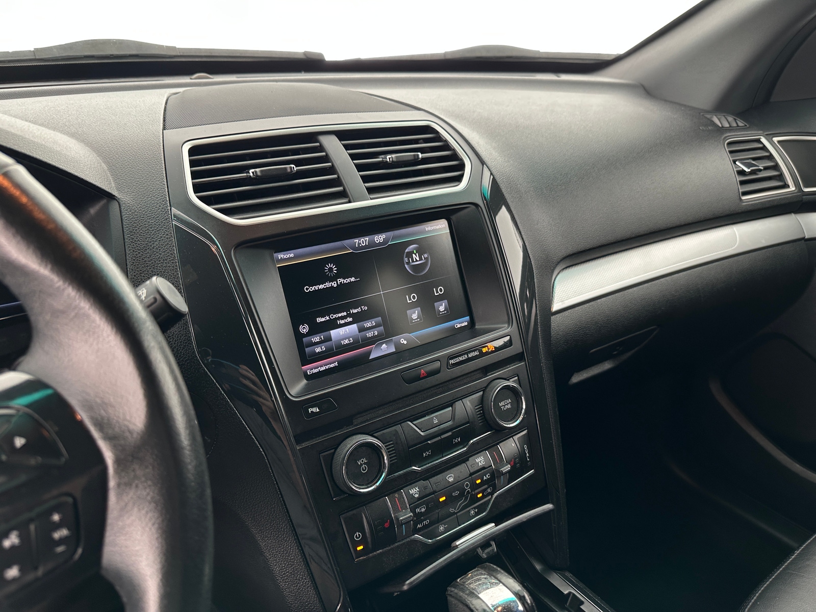Thumbnail: 2016 Ford Explorer - 3