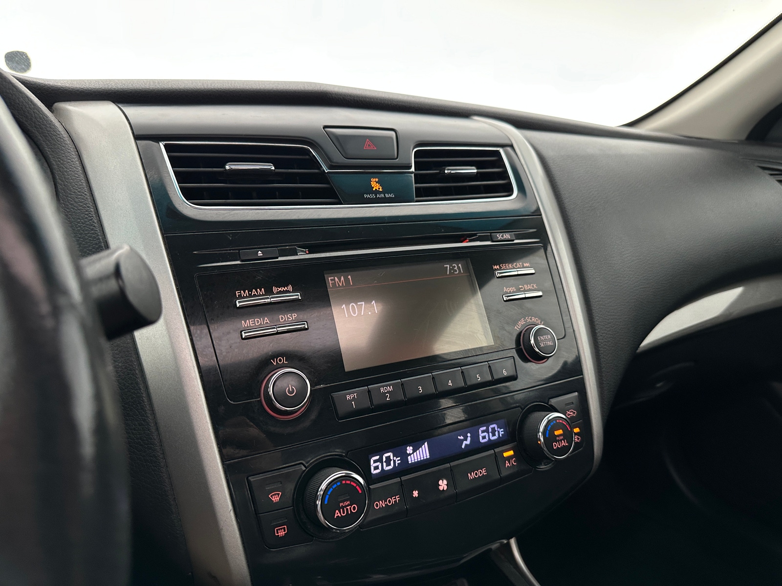 Thumbnail: 2015 Nissan Altima - 3