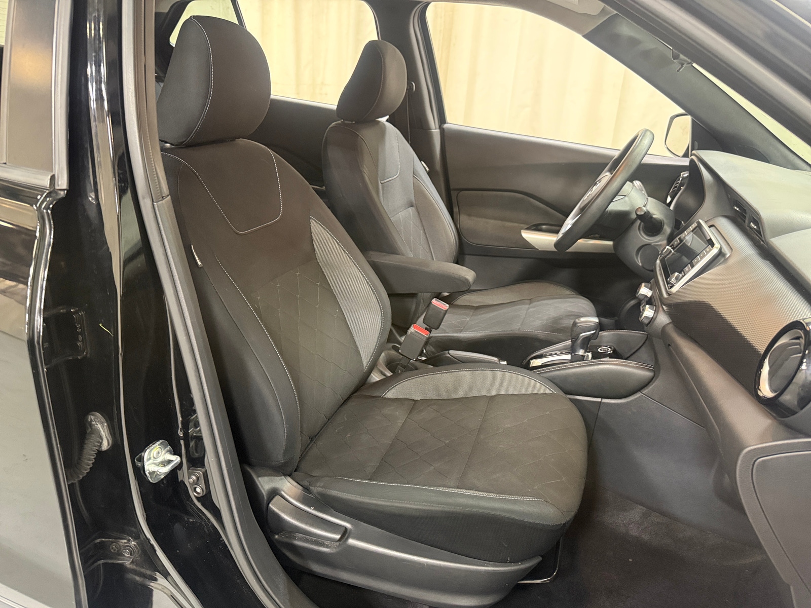 Thumbnail: 2018 Nissan Kicks - 2