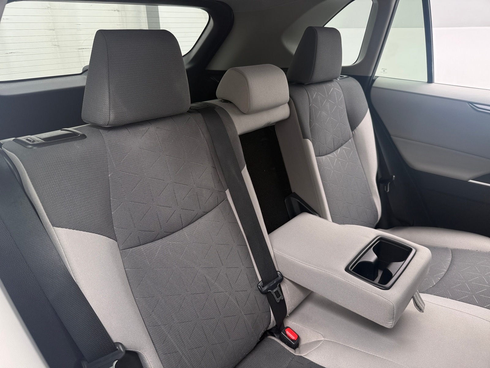 Thumbnail: 2021 Toyota RAV4 - 6