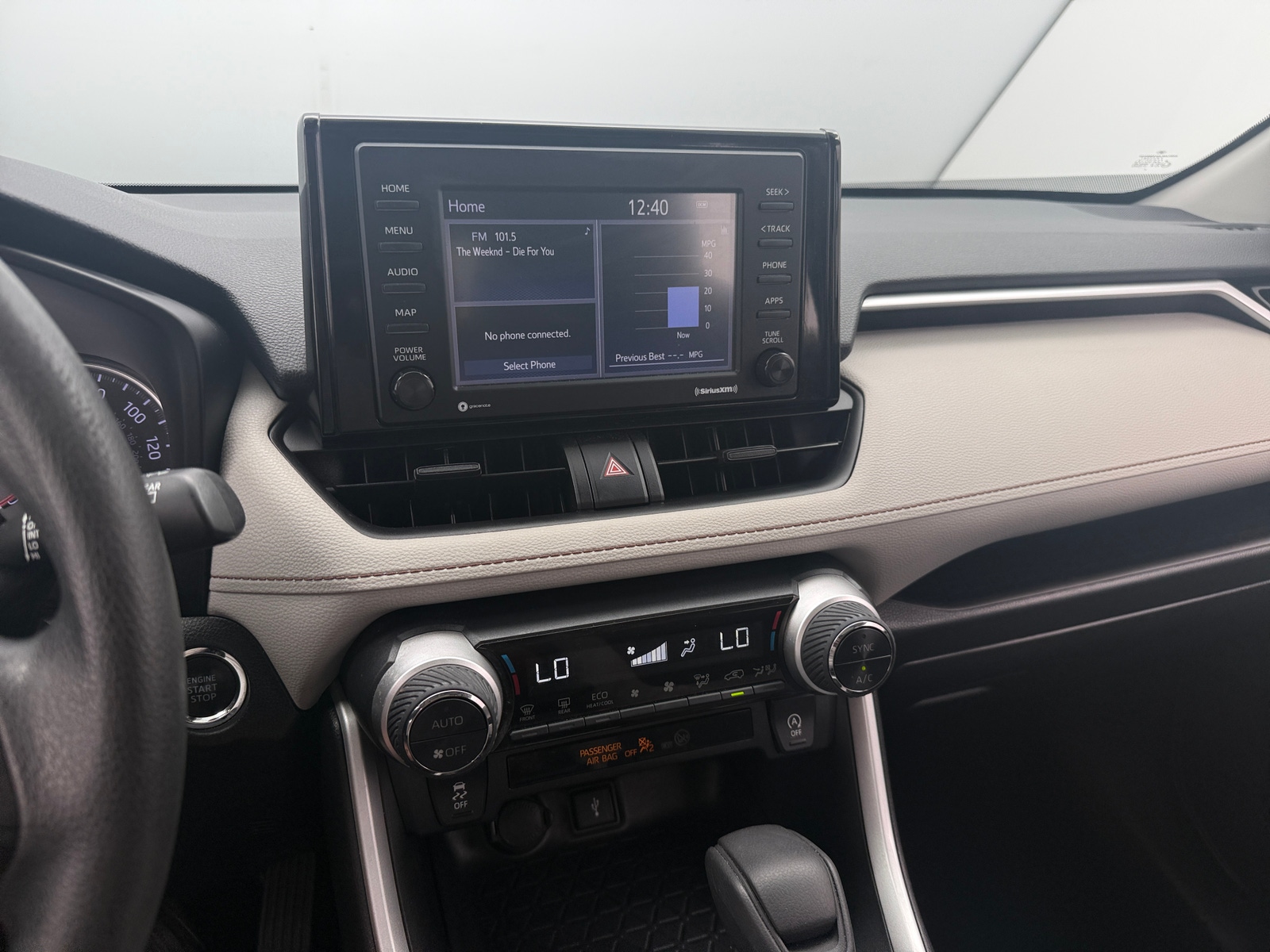 Thumbnail: 2021 Toyota RAV4 - 4