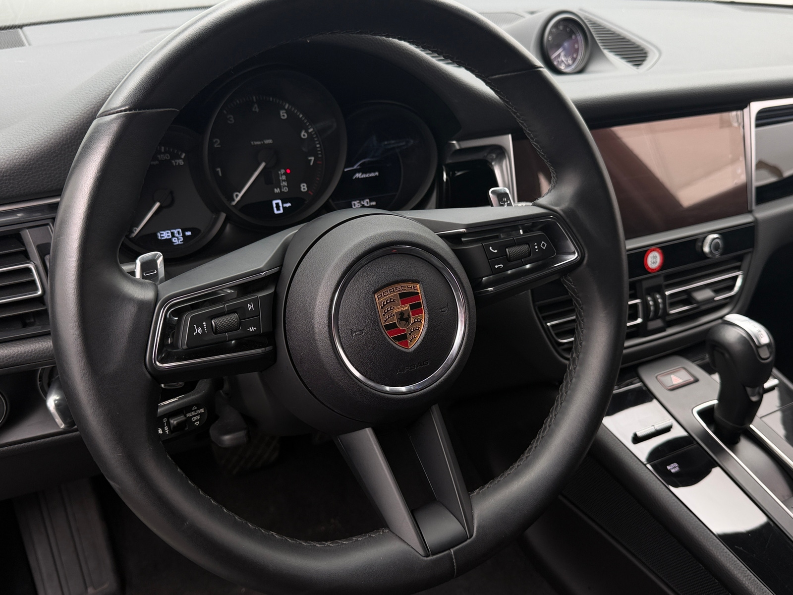 Thumbnail: 2024 Porsche Macan - 4