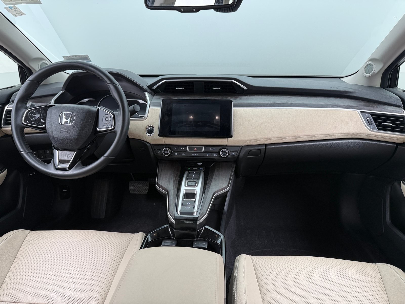 Thumbnail: 2018 Honda Clarity - 2