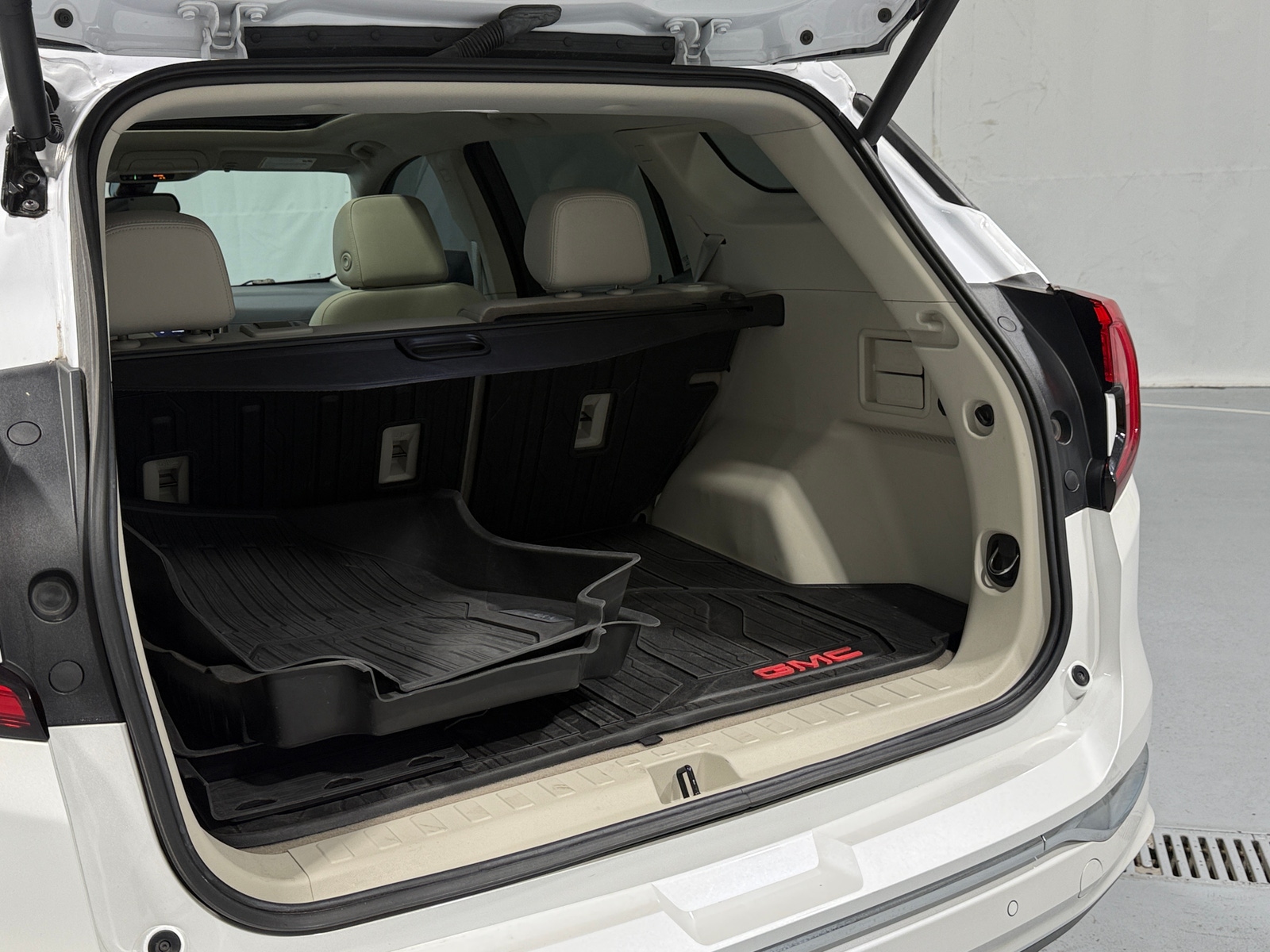 Thumbnail: 2022 GMC Terrain - 6