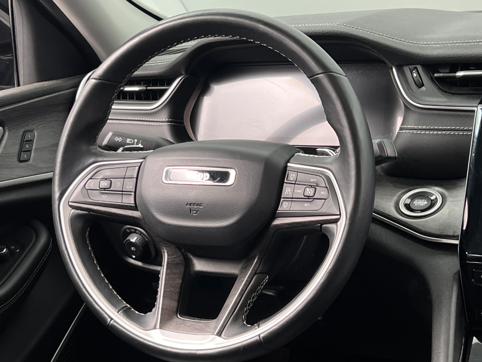Thumbnail: 2021 Jeep Grand Cherokee L - 4