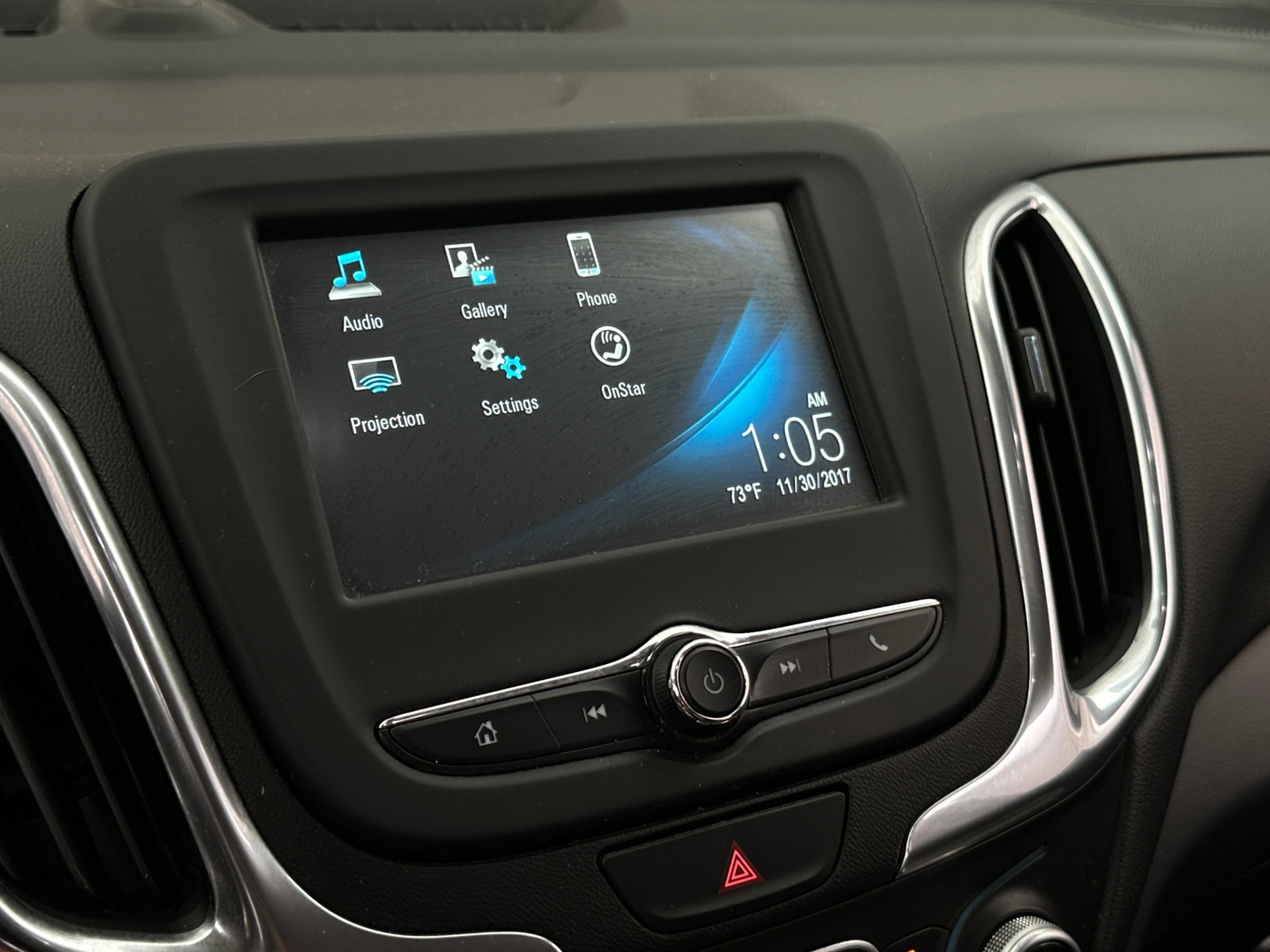 Thumbnail: 2018 Chevrolet Equinox - 4