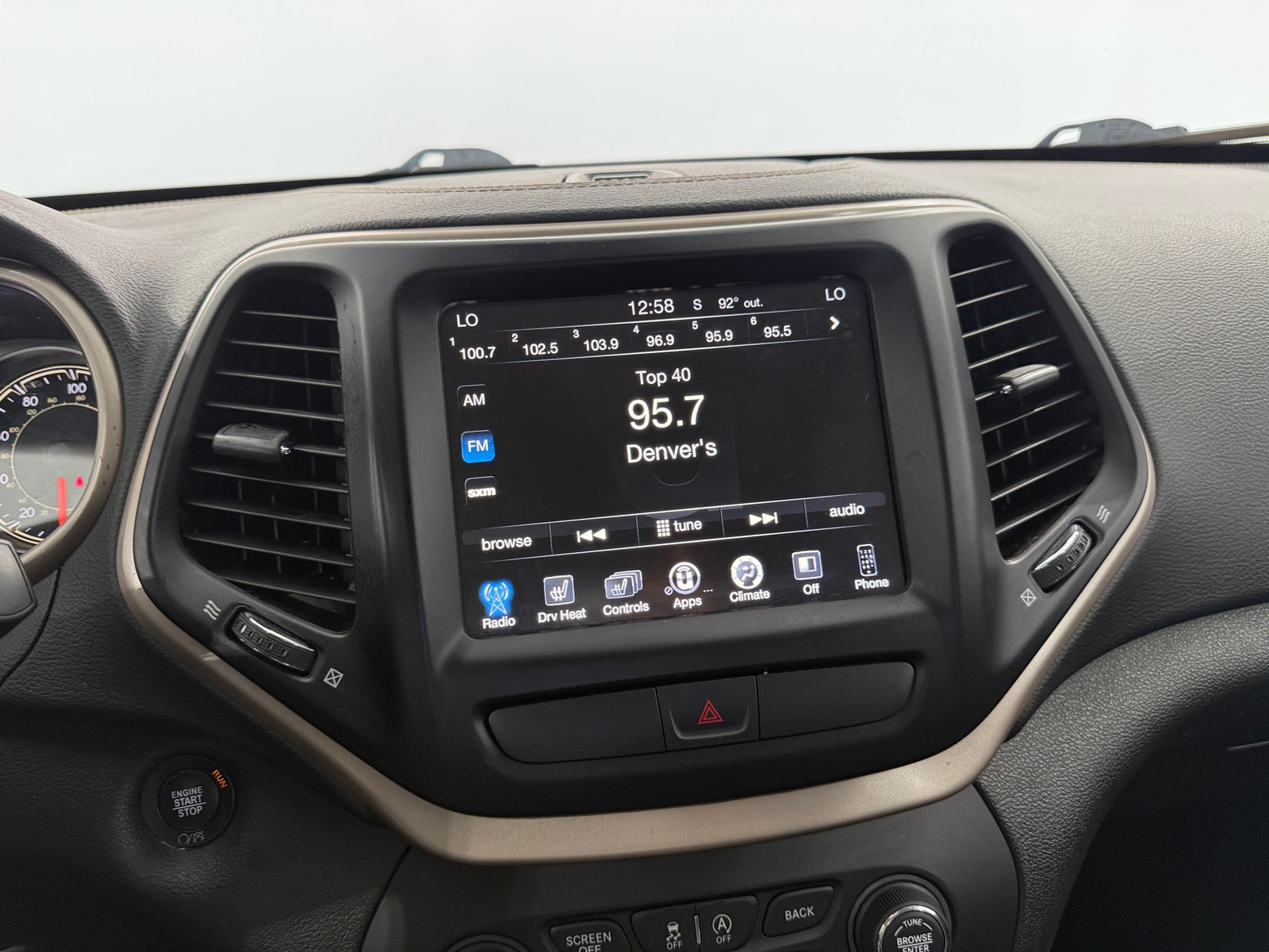 Thumbnail: 2017 Jeep Cherokee - 3