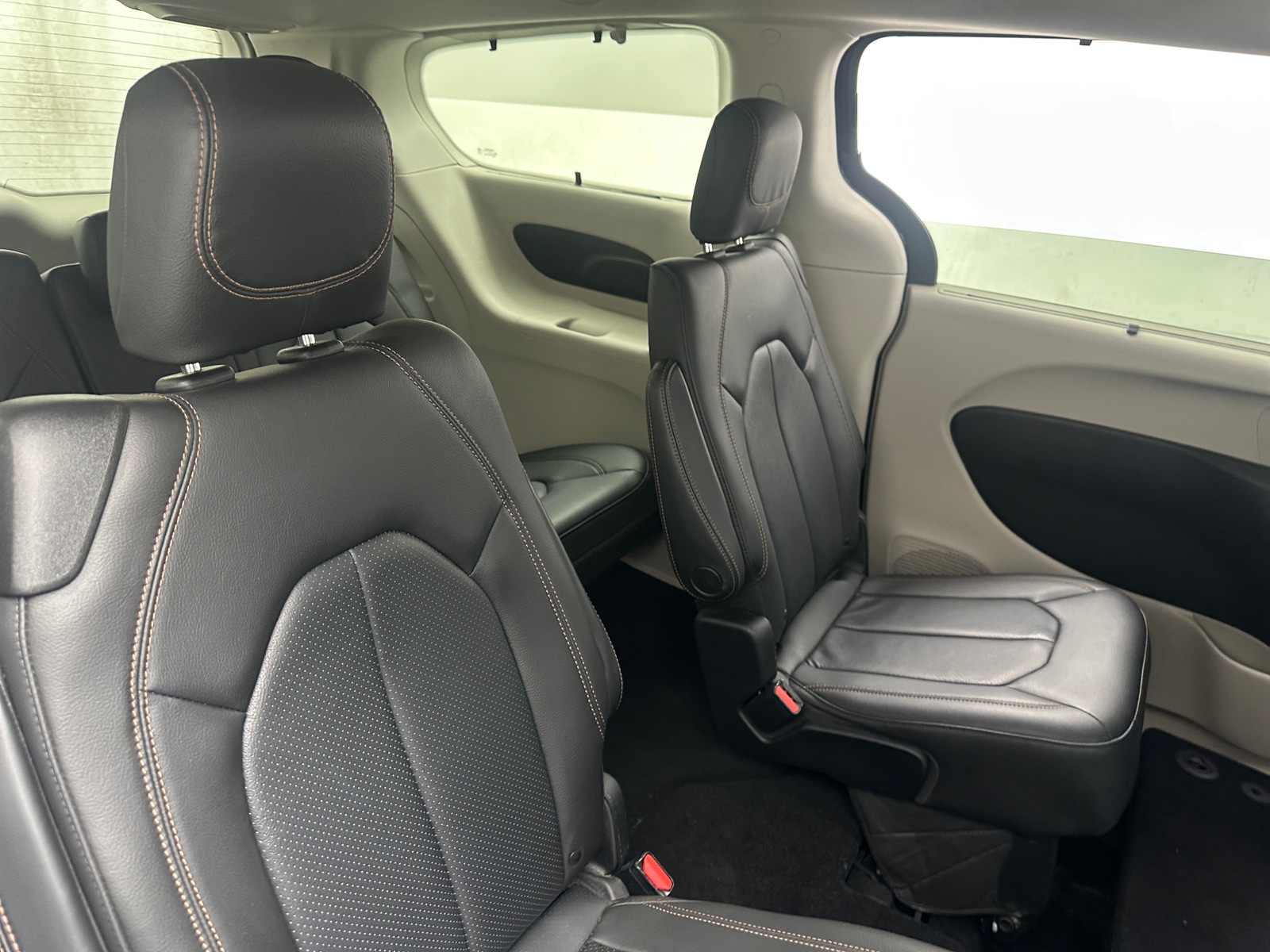 Thumbnail: 2019 Chrysler Pacifica - 5