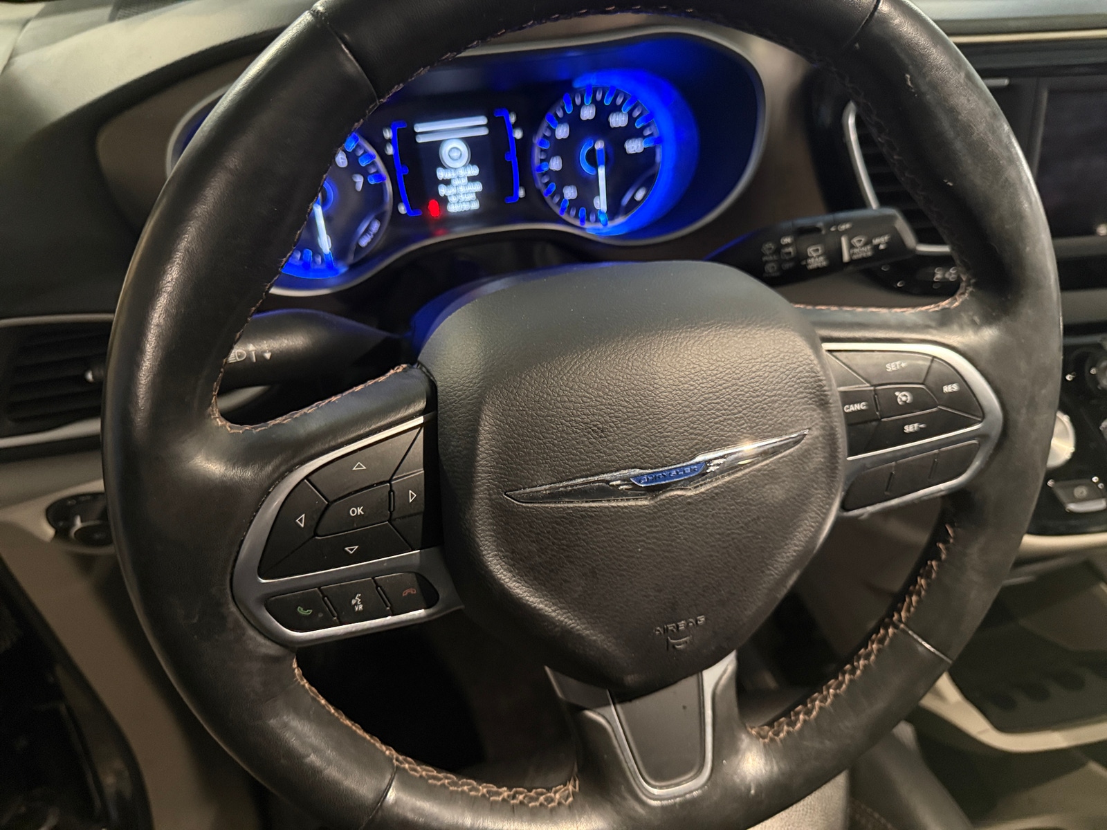 Thumbnail: 2019 Chrysler Pacifica - 4