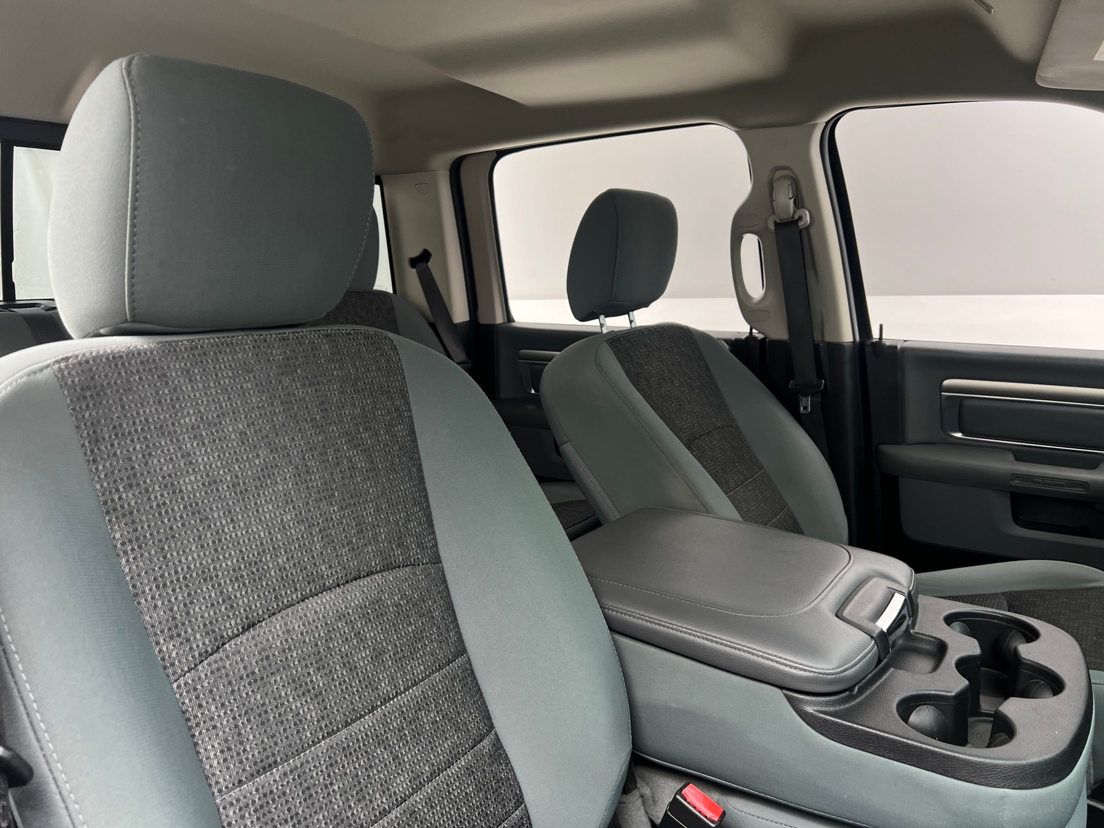 Thumbnail: 2019 RAM 1500 Classic - 2