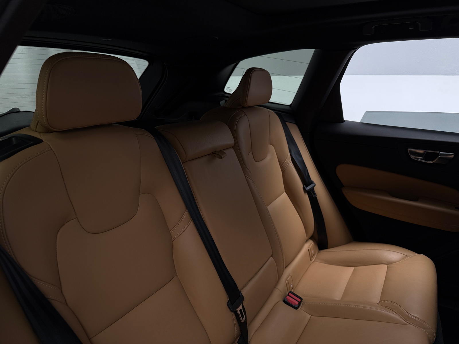 Thumbnail: 2025 Volvo XC60 - 5