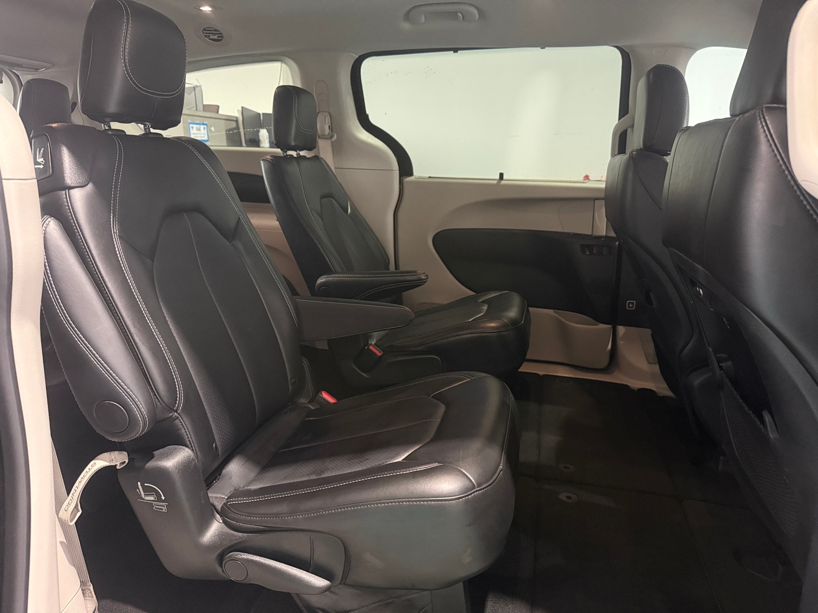 Thumbnail: 2024 Chrysler Pacifica - 5