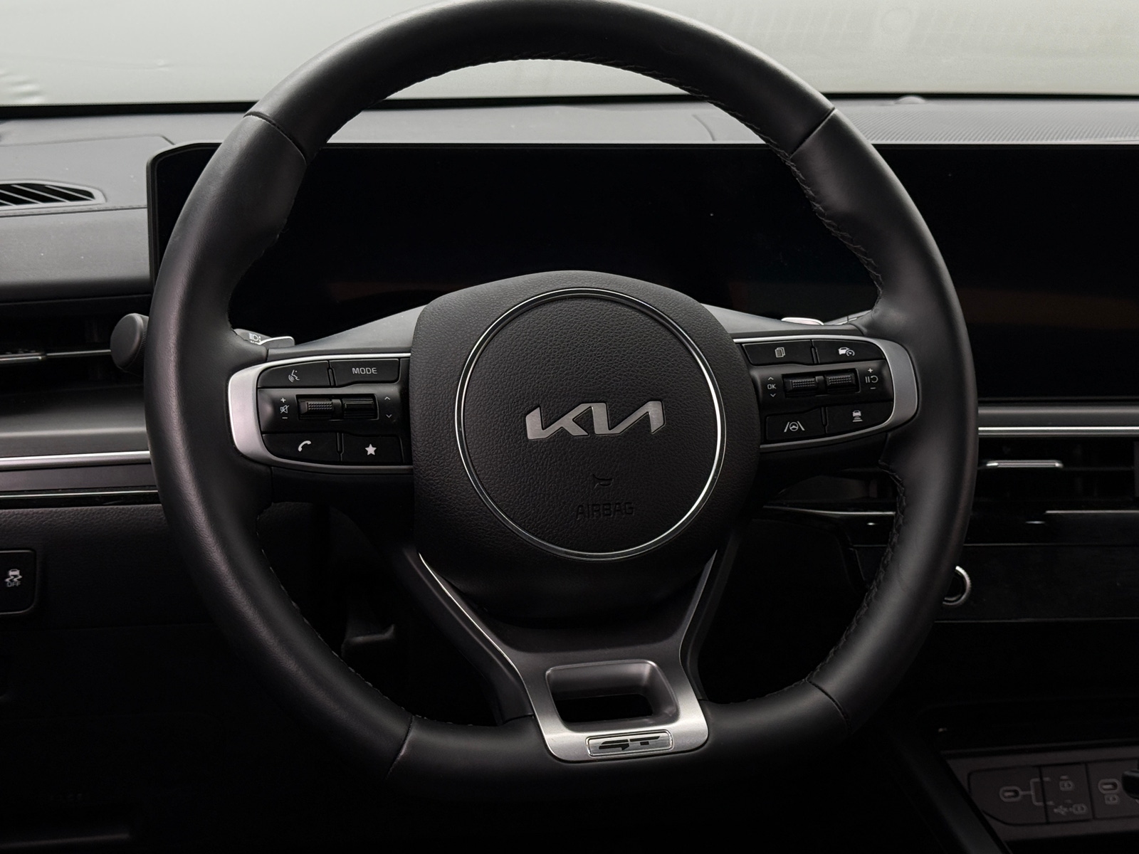 Thumbnail: 2026 Kia K5 - 4