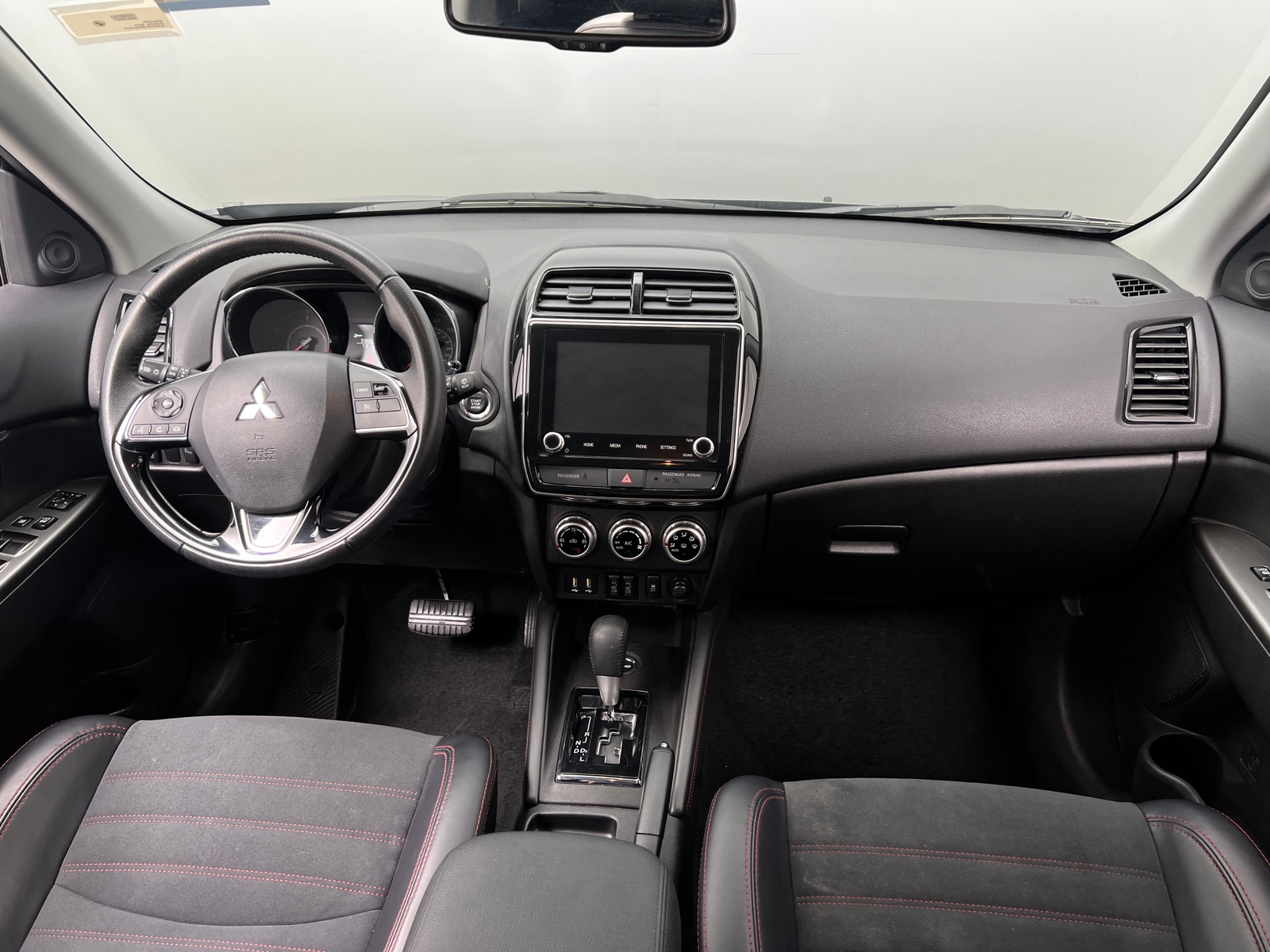 Thumbnail: 2024 Mitsubishi Outlander Sport - 3