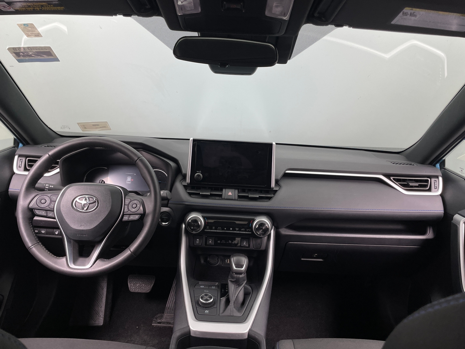 Thumbnail: 2024 Toyota RAV4 - 3