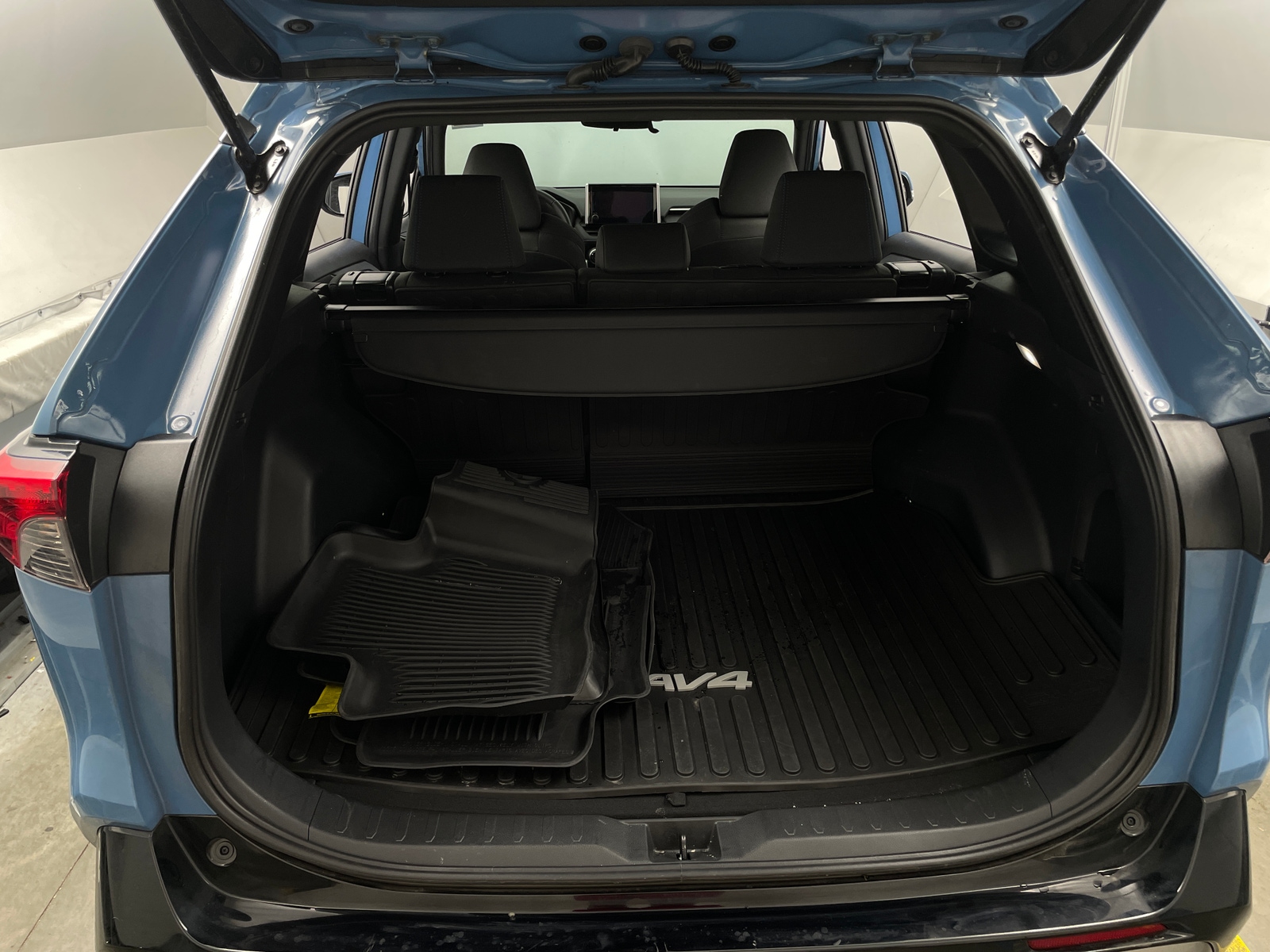 Thumbnail: 2024 Toyota RAV4 - 7