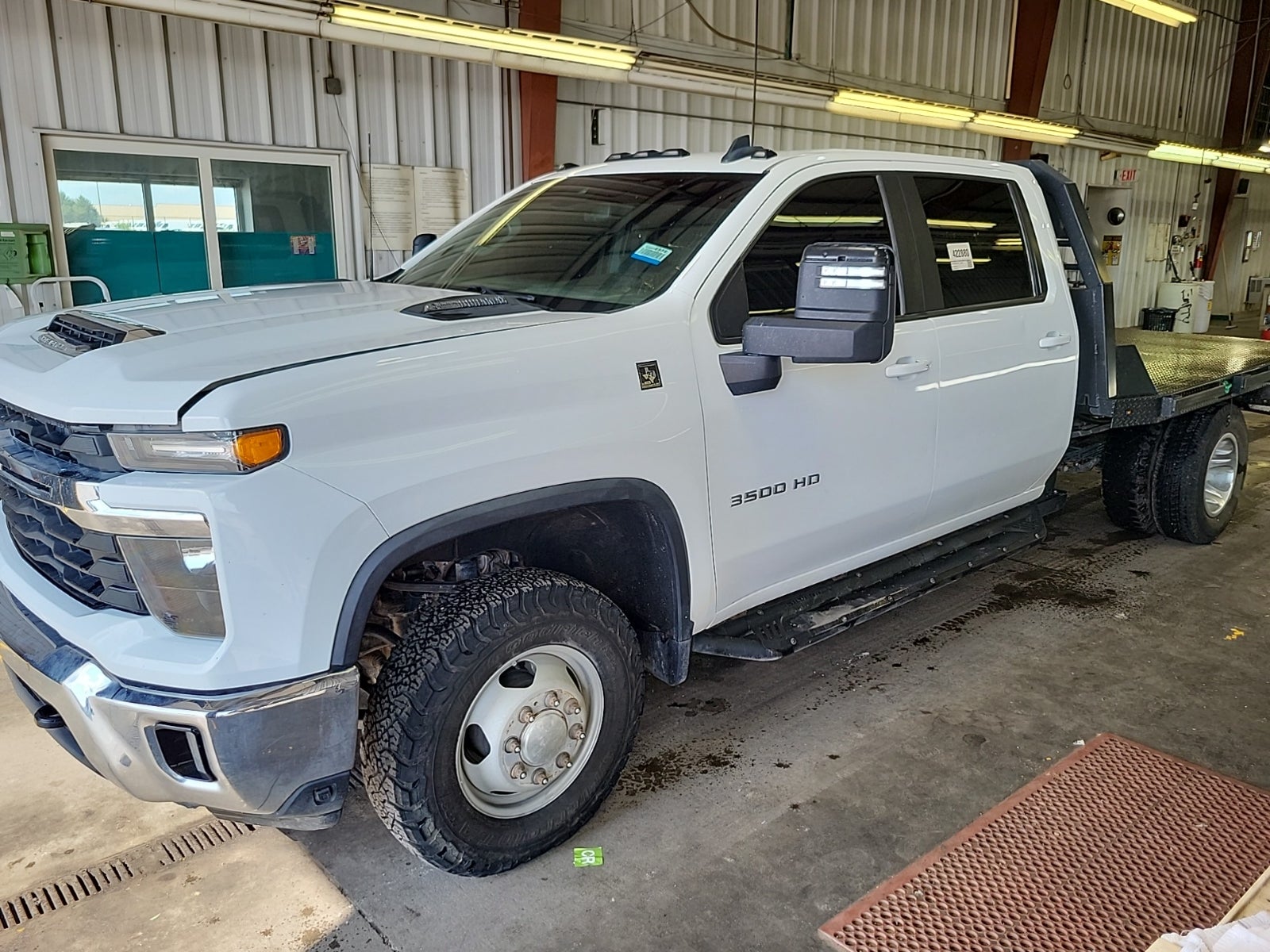 2024 Chevrolet Silverado 3500HD Chassis 4WD Crew Cab 177" WB, 60" Ca LT