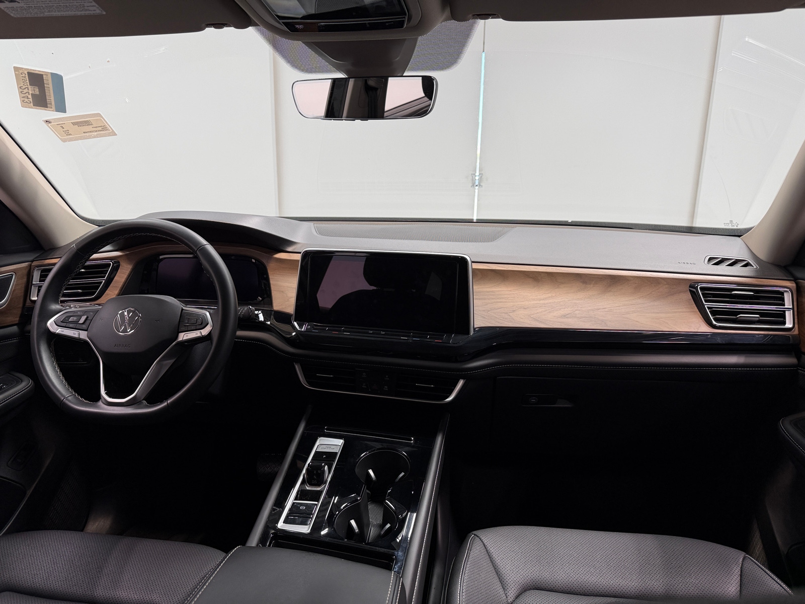 Thumbnail: 2026 Volkswagen Atlas - 2