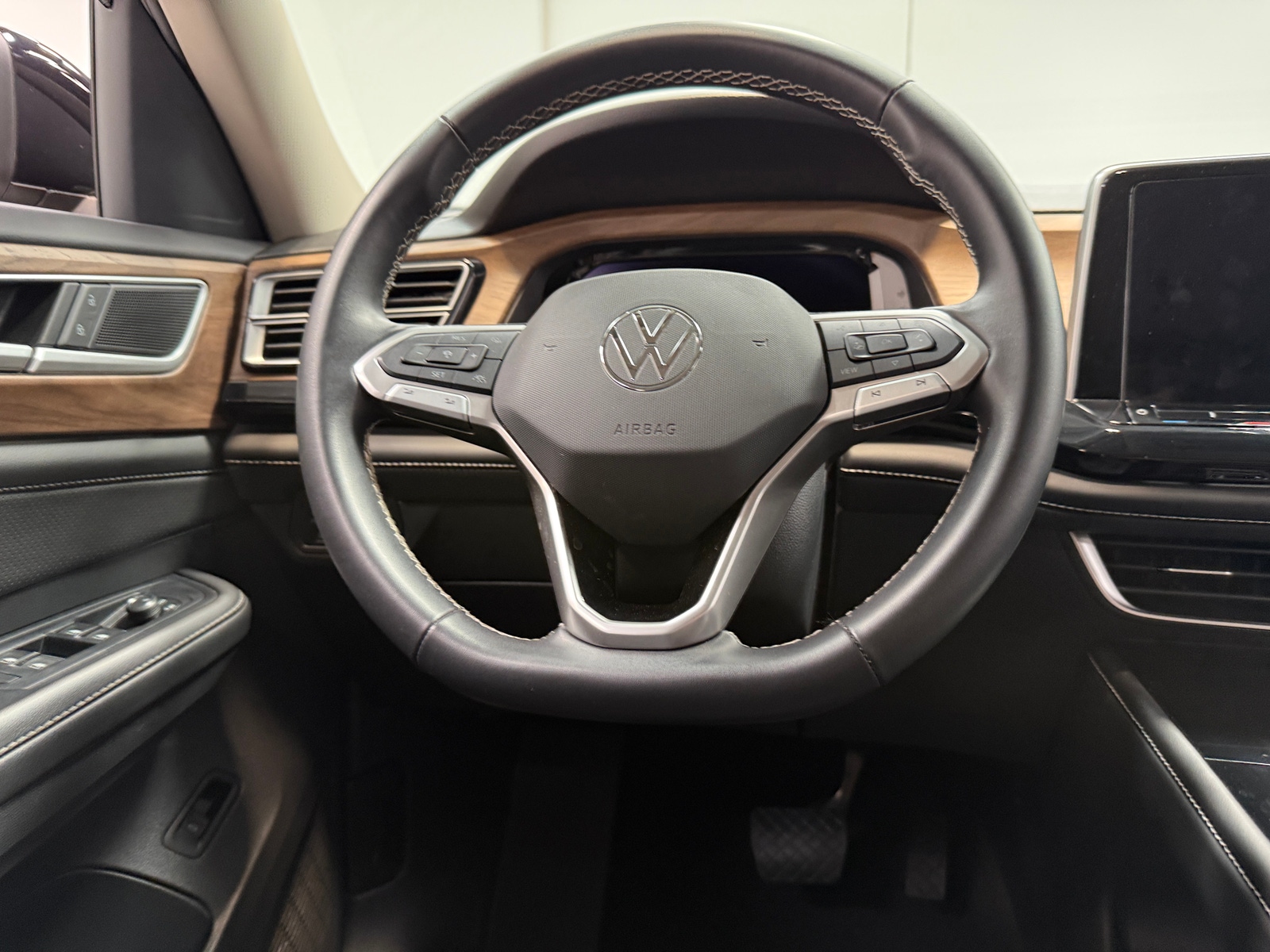 Thumbnail: 2026 Volkswagen Atlas - 4