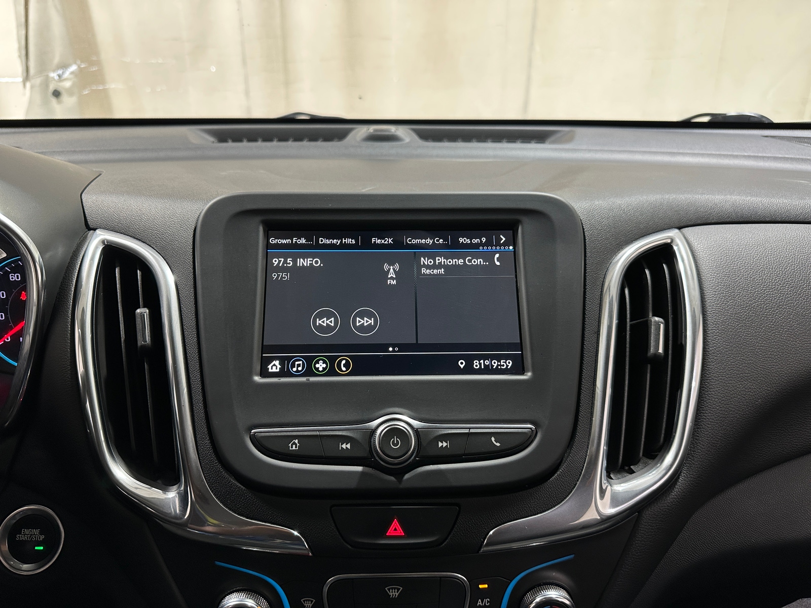 Thumbnail: 2019 Chevrolet Equinox - 4