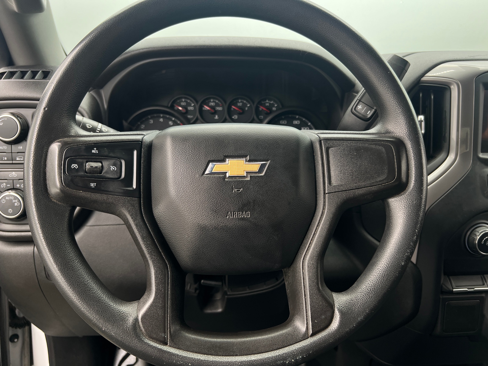 Thumbnail: 2020 Chevrolet Silverado 1500 - 5