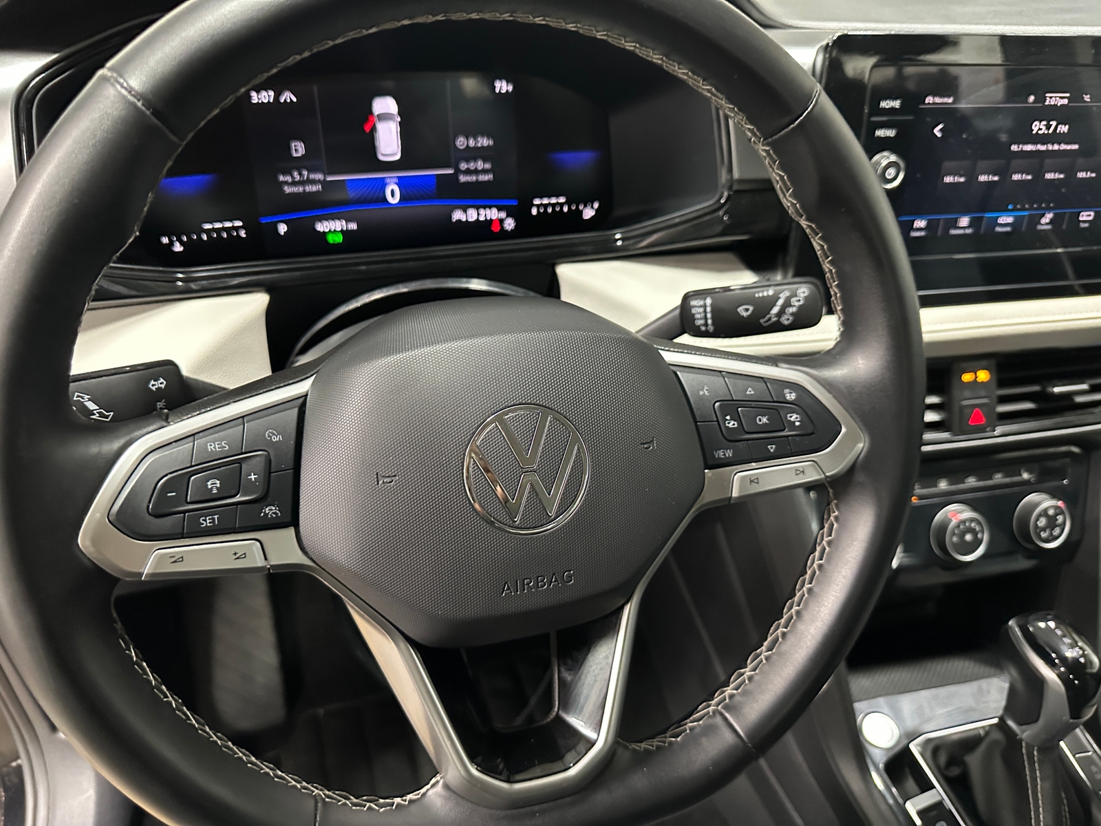 Thumbnail: 2025 Volkswagen Taos - 5