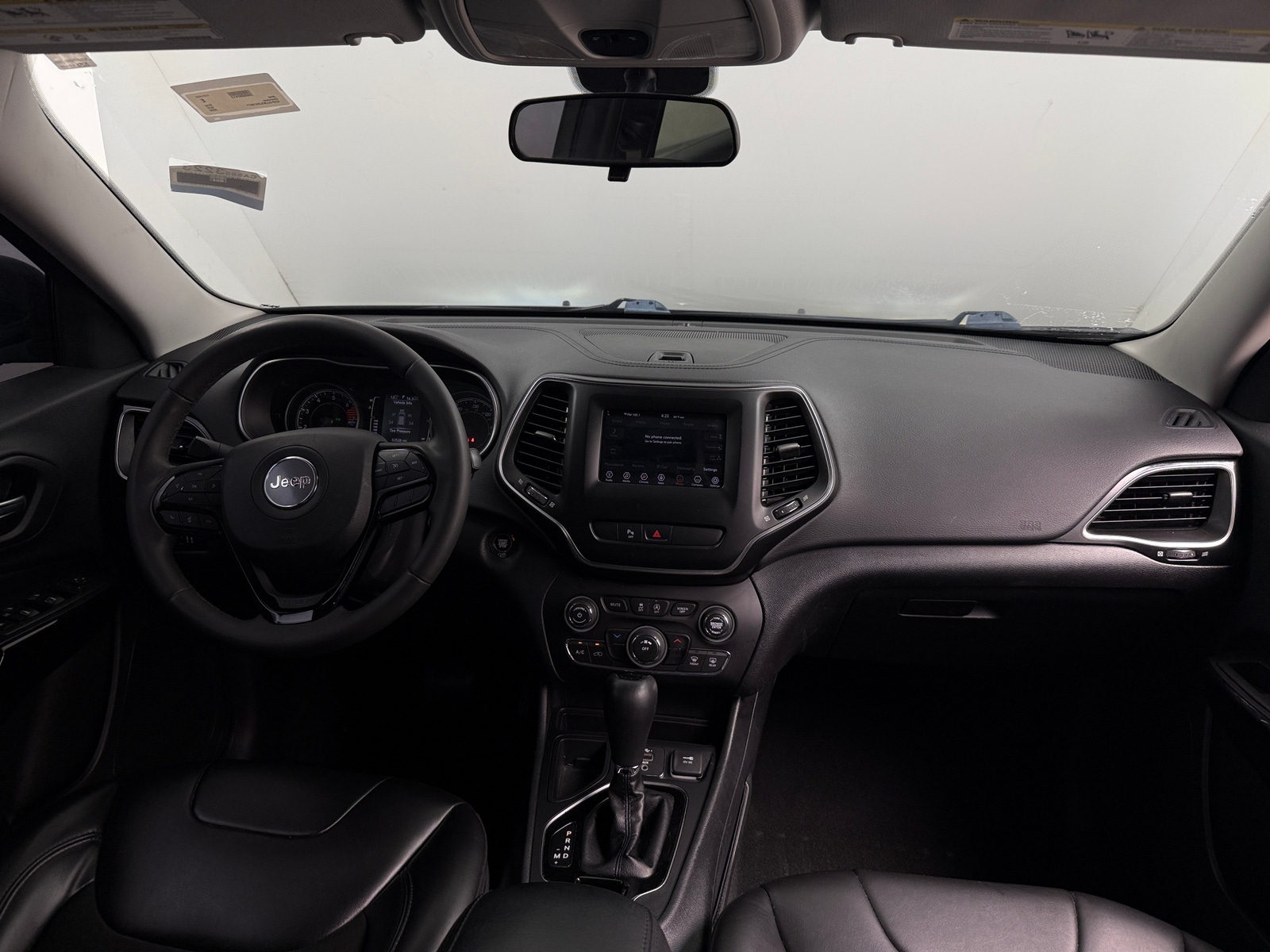 Thumbnail: 2020 Jeep Cherokee - 3