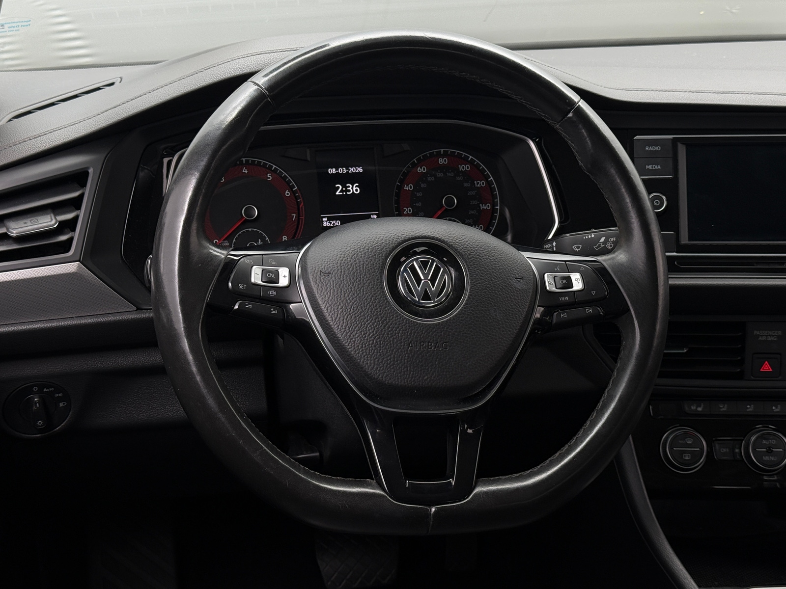 Thumbnail: 2019 Volkswagen Jetta - 4