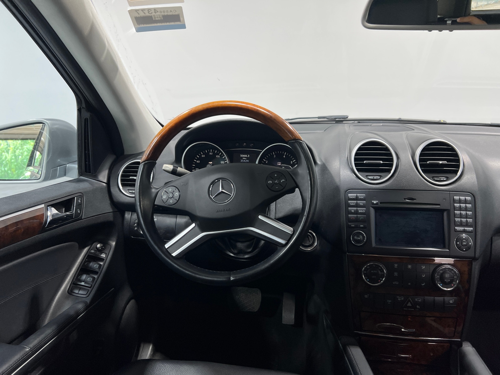 Thumbnail: 2011 Mercedes-Benz M-Class - 4